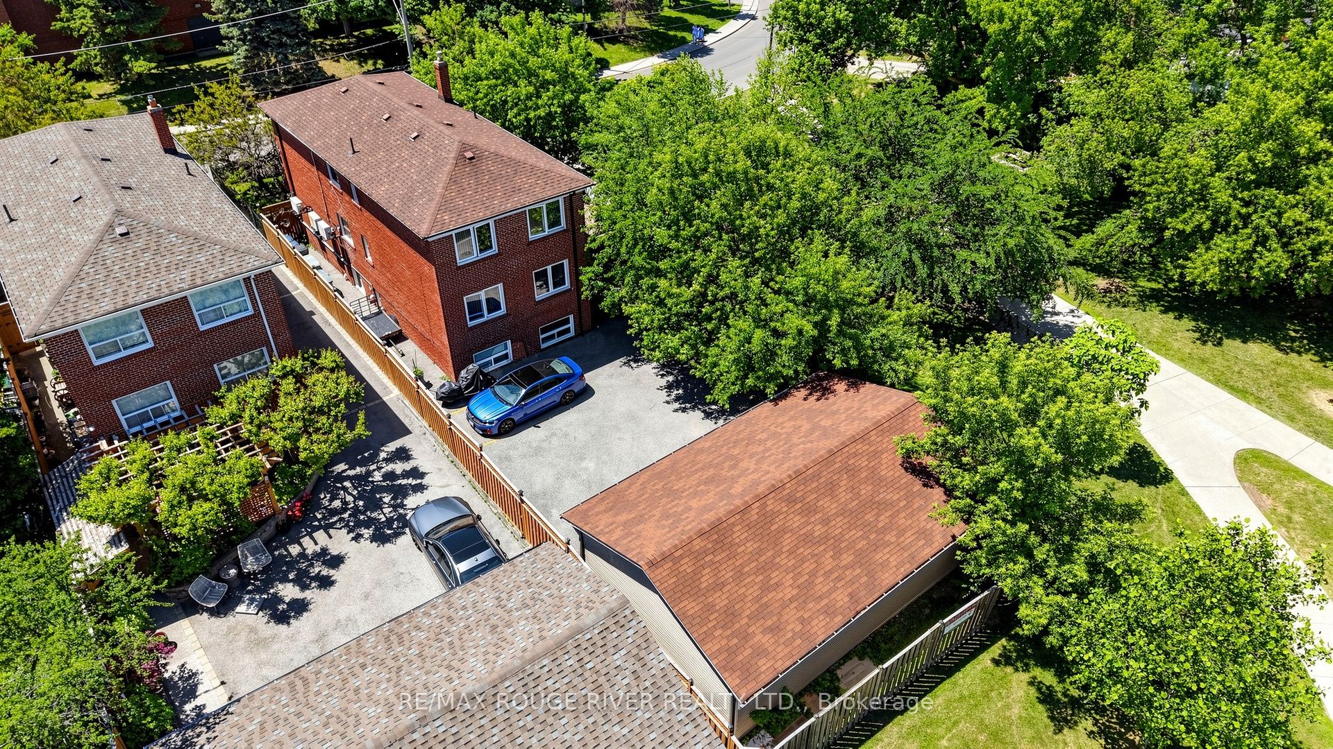 263 Oak Park Avenue Property Photo 42