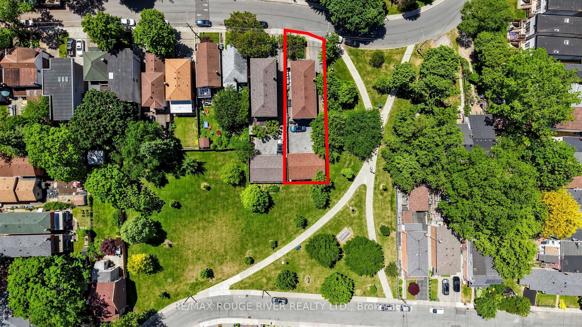263 Oak Park Avenue Property Photo 44