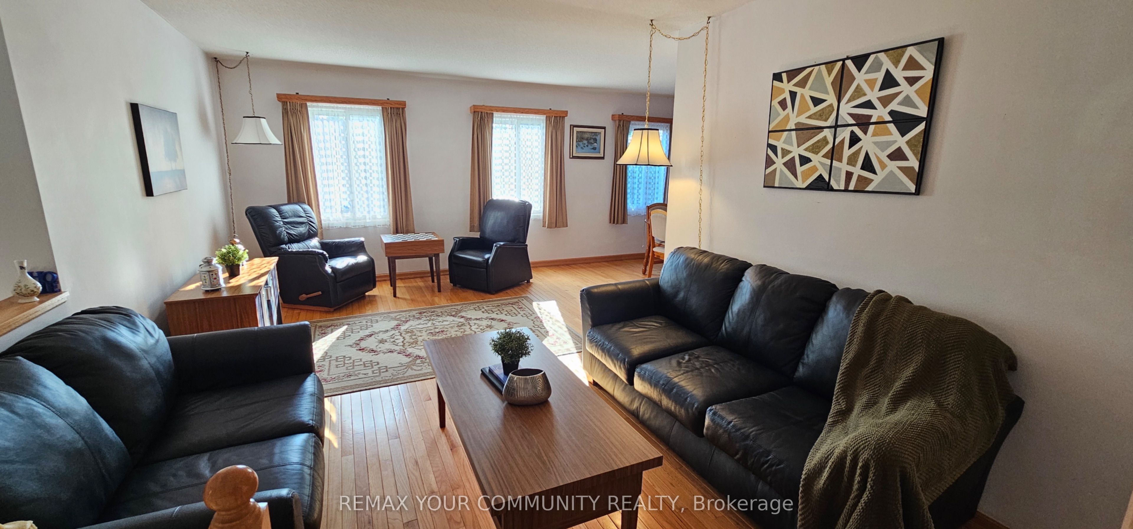 21 Wright Crescent Property Photo 2