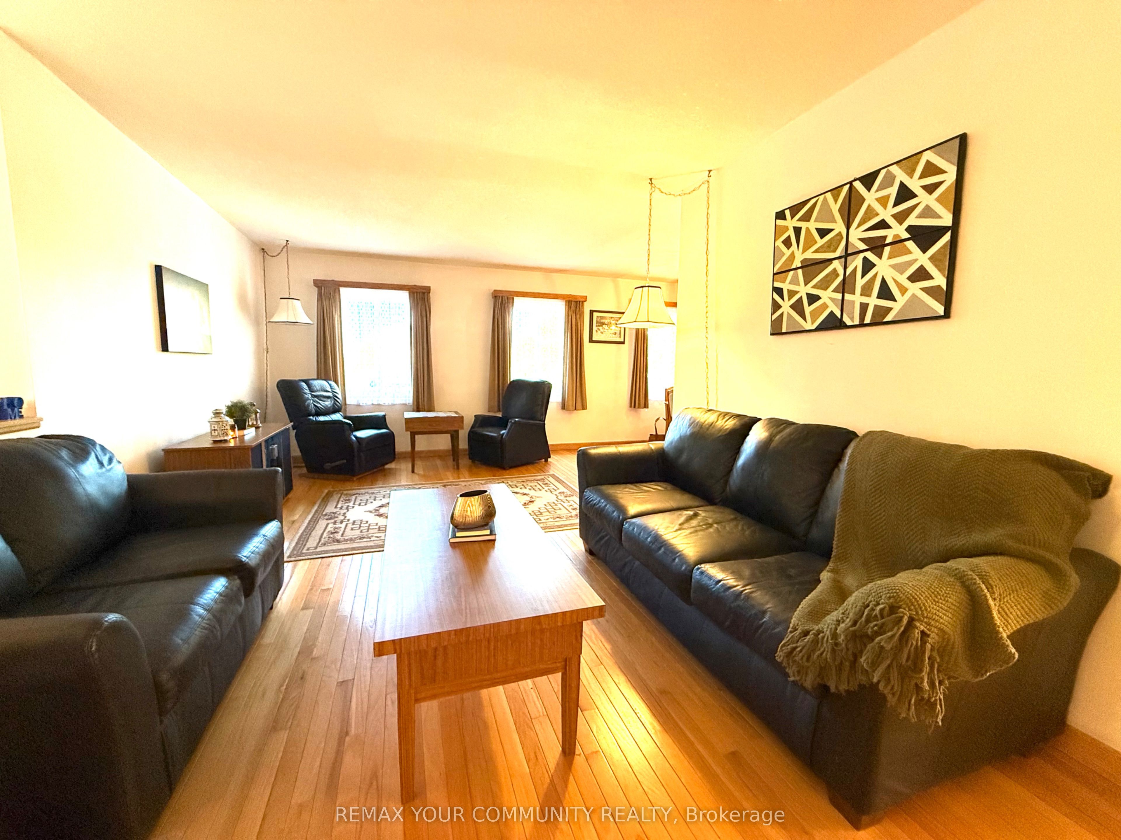 21 Wright Crescent Property Photo 2