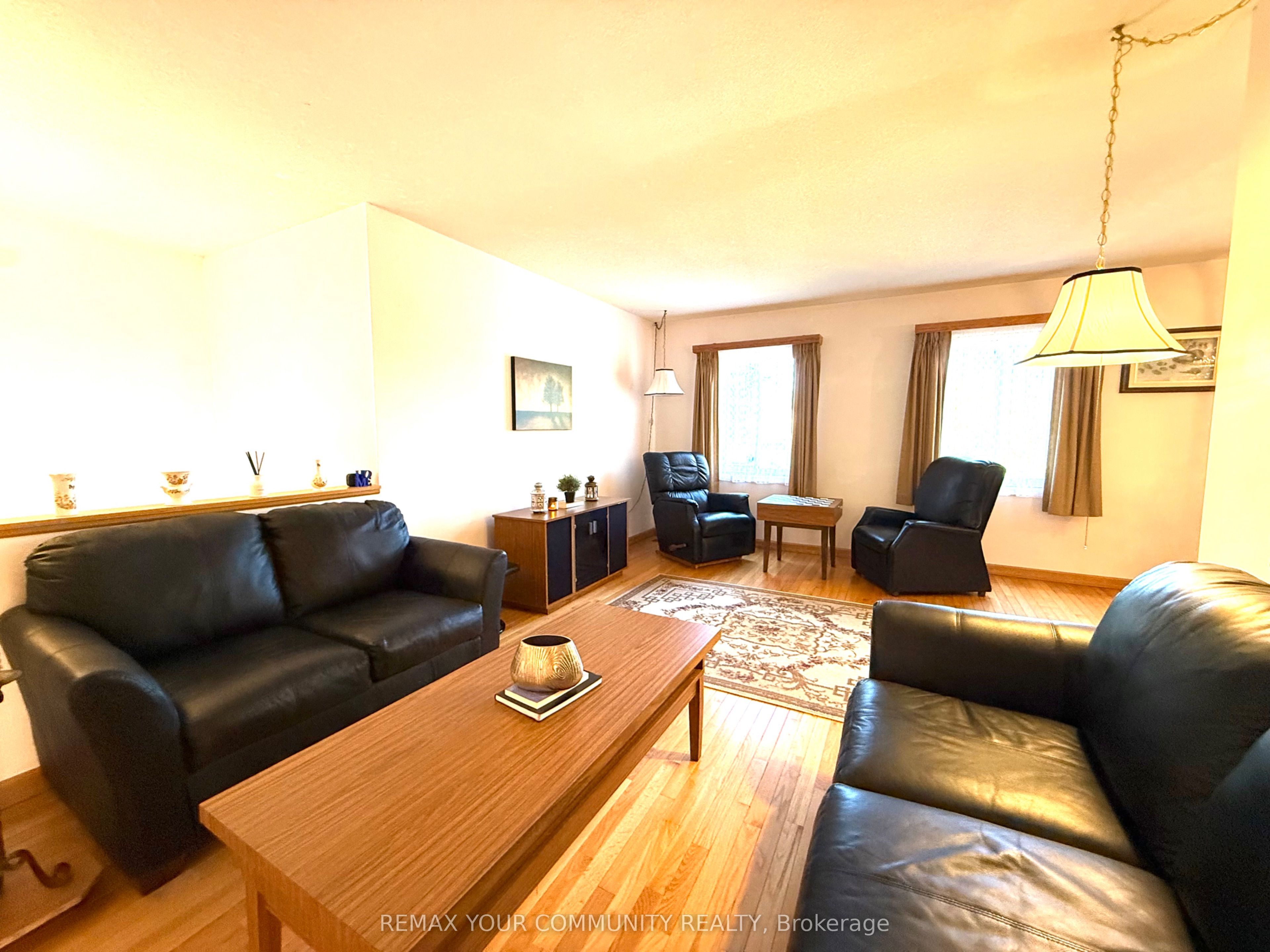 21 Wright Crescent Property Photo 3