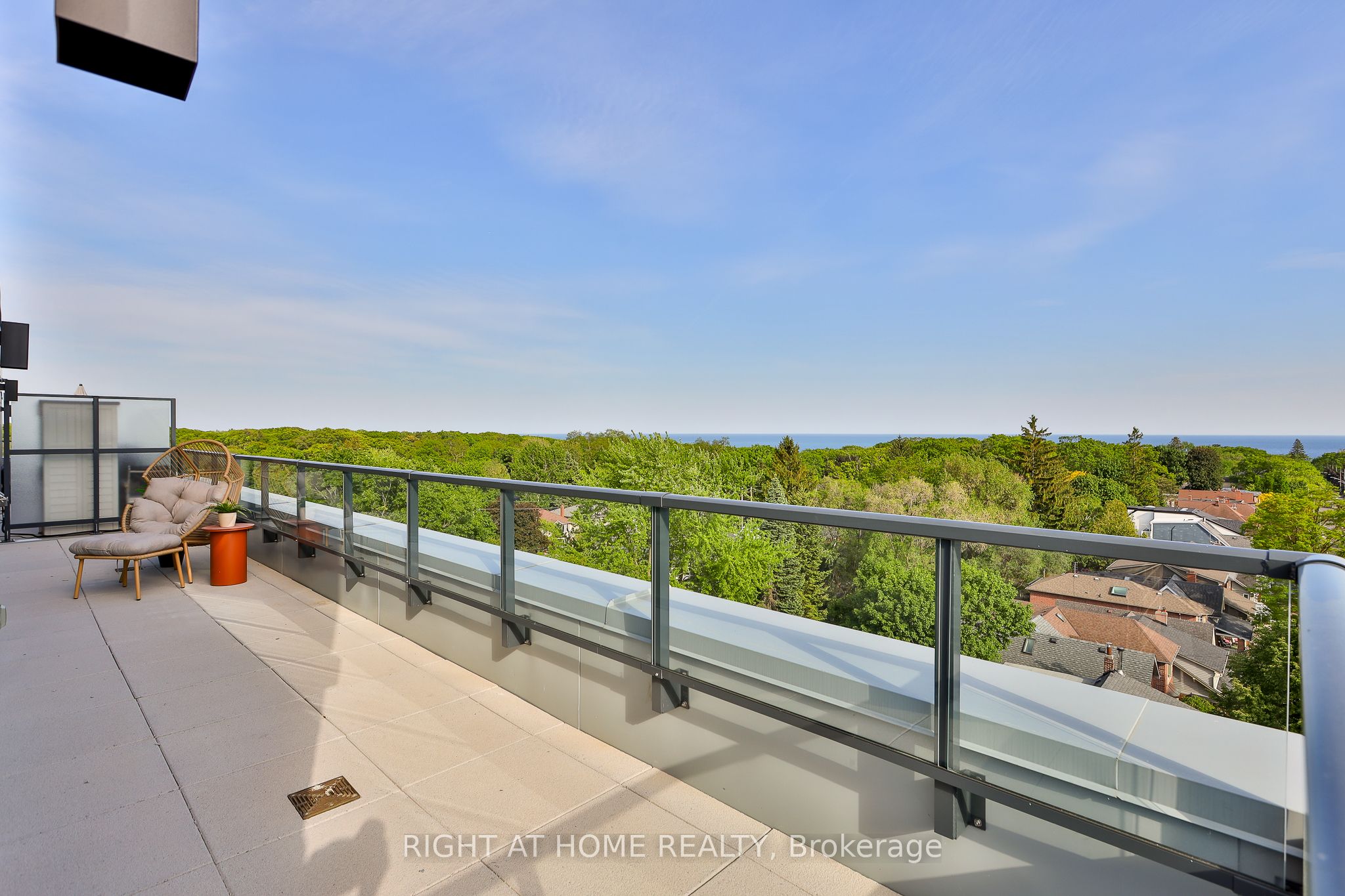 1161 Kingston Road 602 Property Photo 6