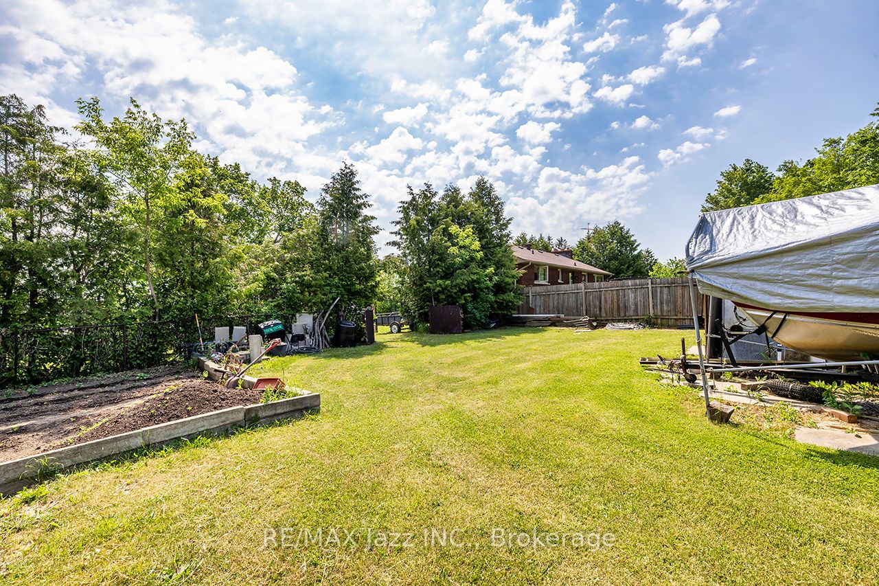 90 Aldred Drive Property Photo 23