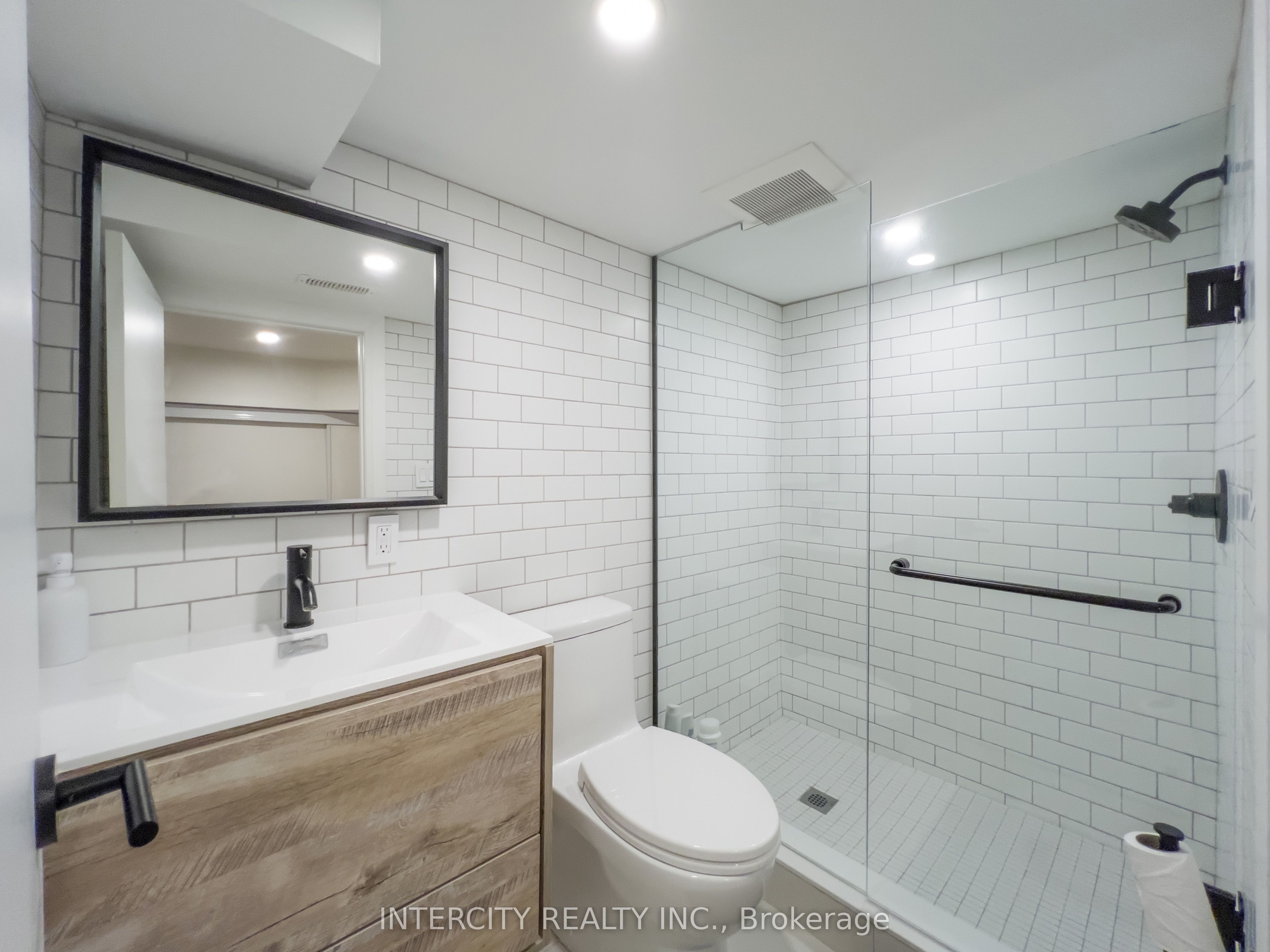 92 Dagmar Avenue Property Photo 18