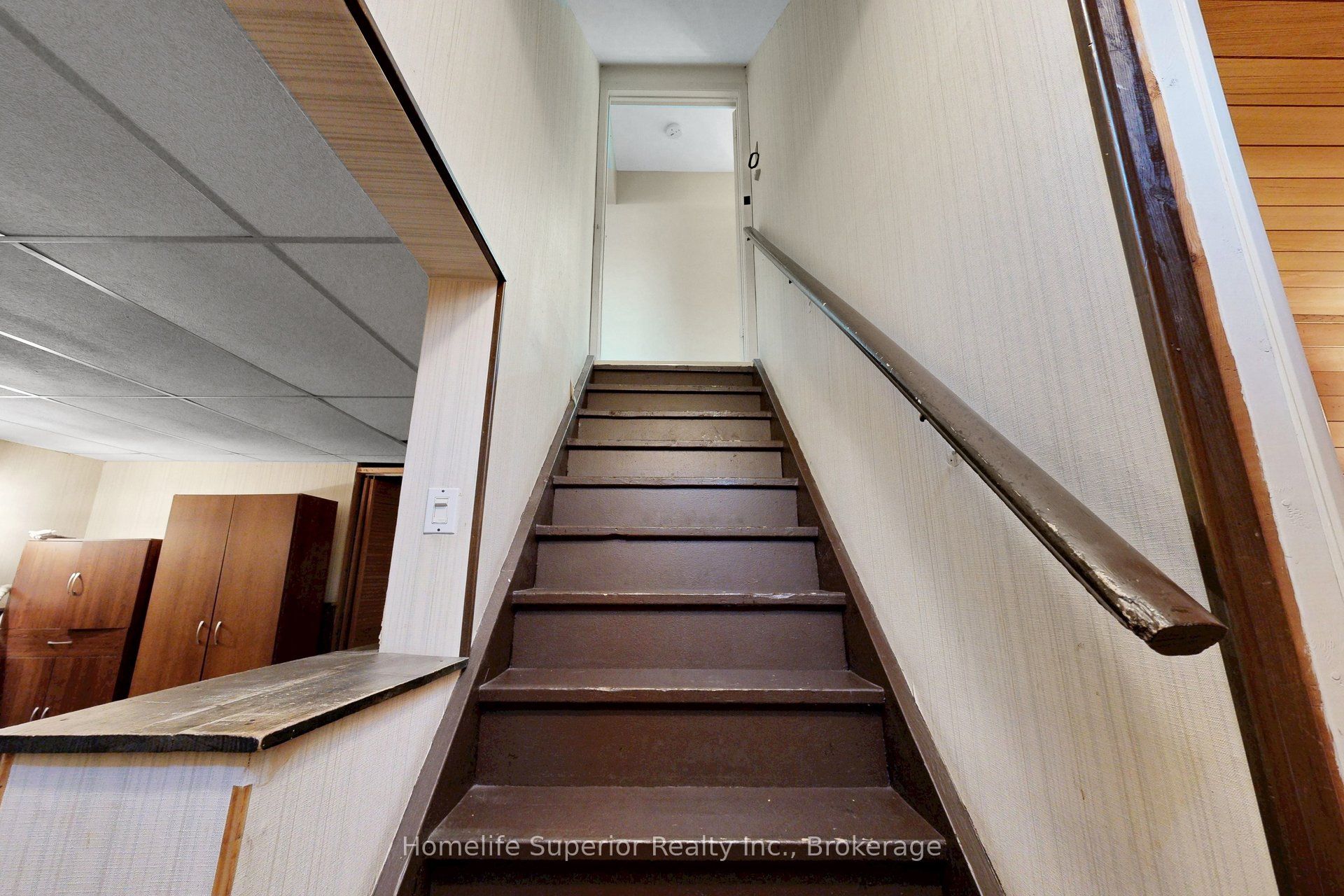 1057 Exeter Street Property Photo 25