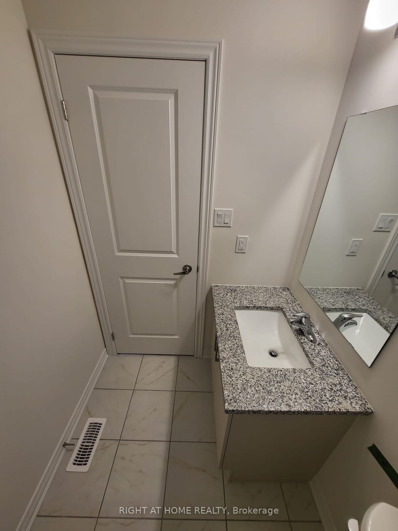 111 Bayardo Drive Property Photo 15