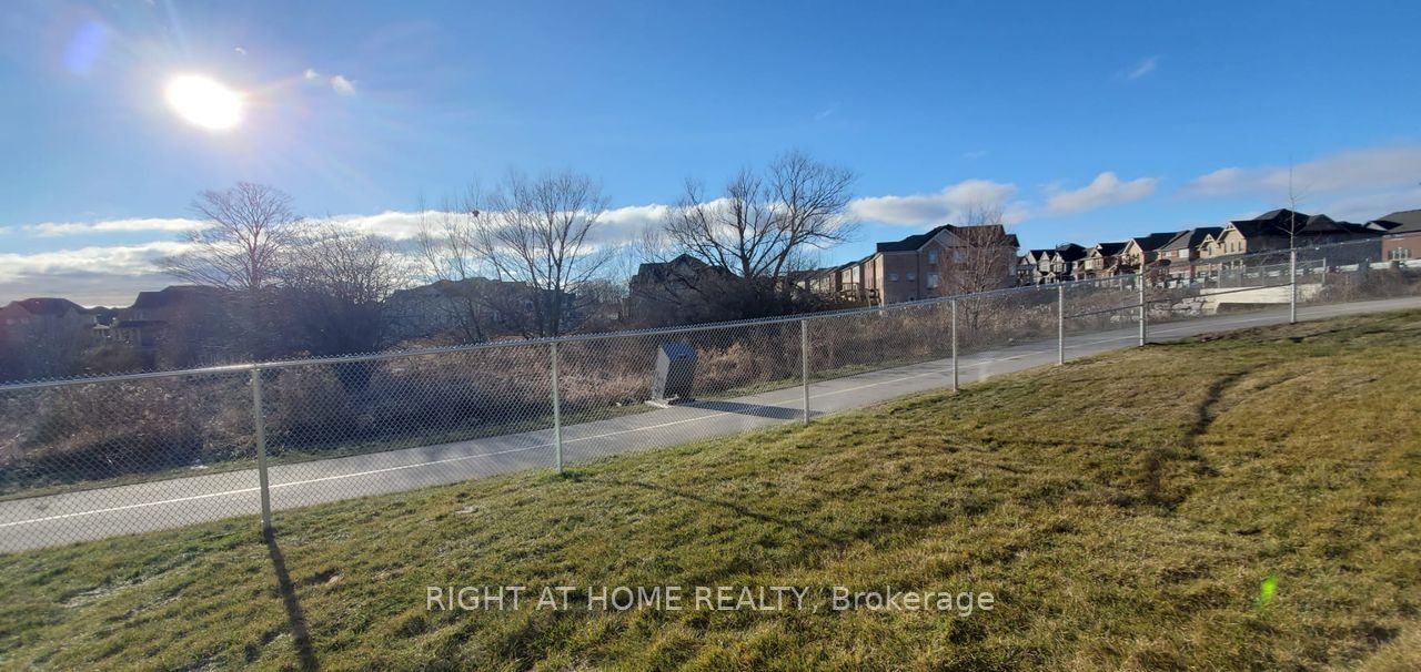111 Bayardo Drive Property Photo 33