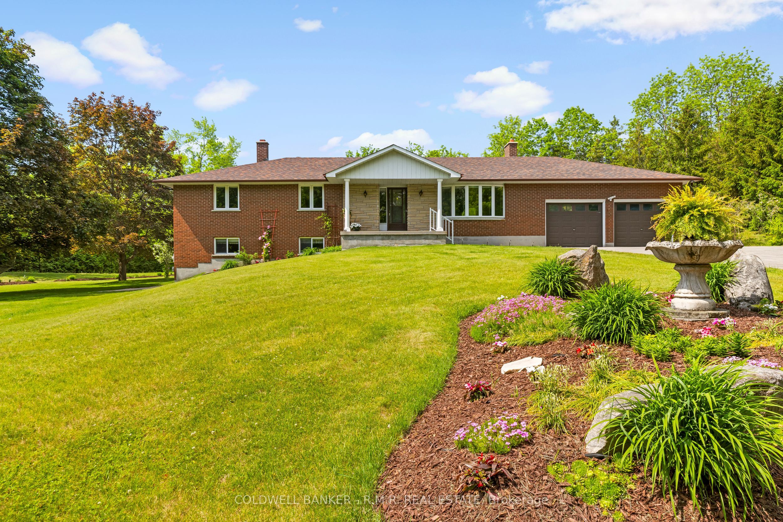 8754 Langstaff Road Property Photo 1