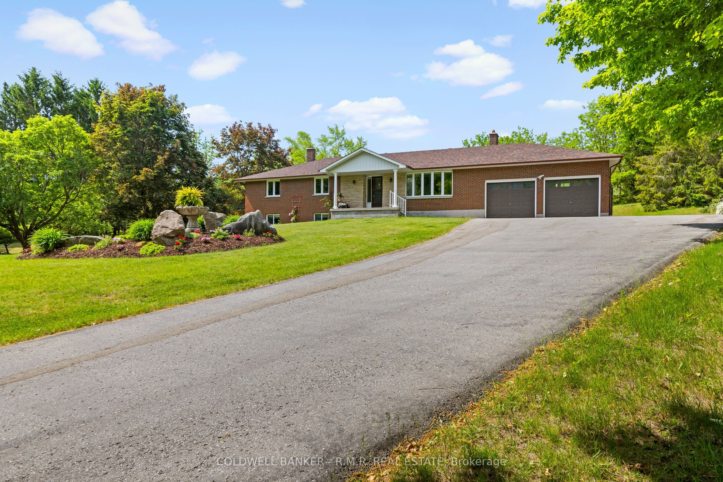 8754 Langstaff Road Property Photo 2