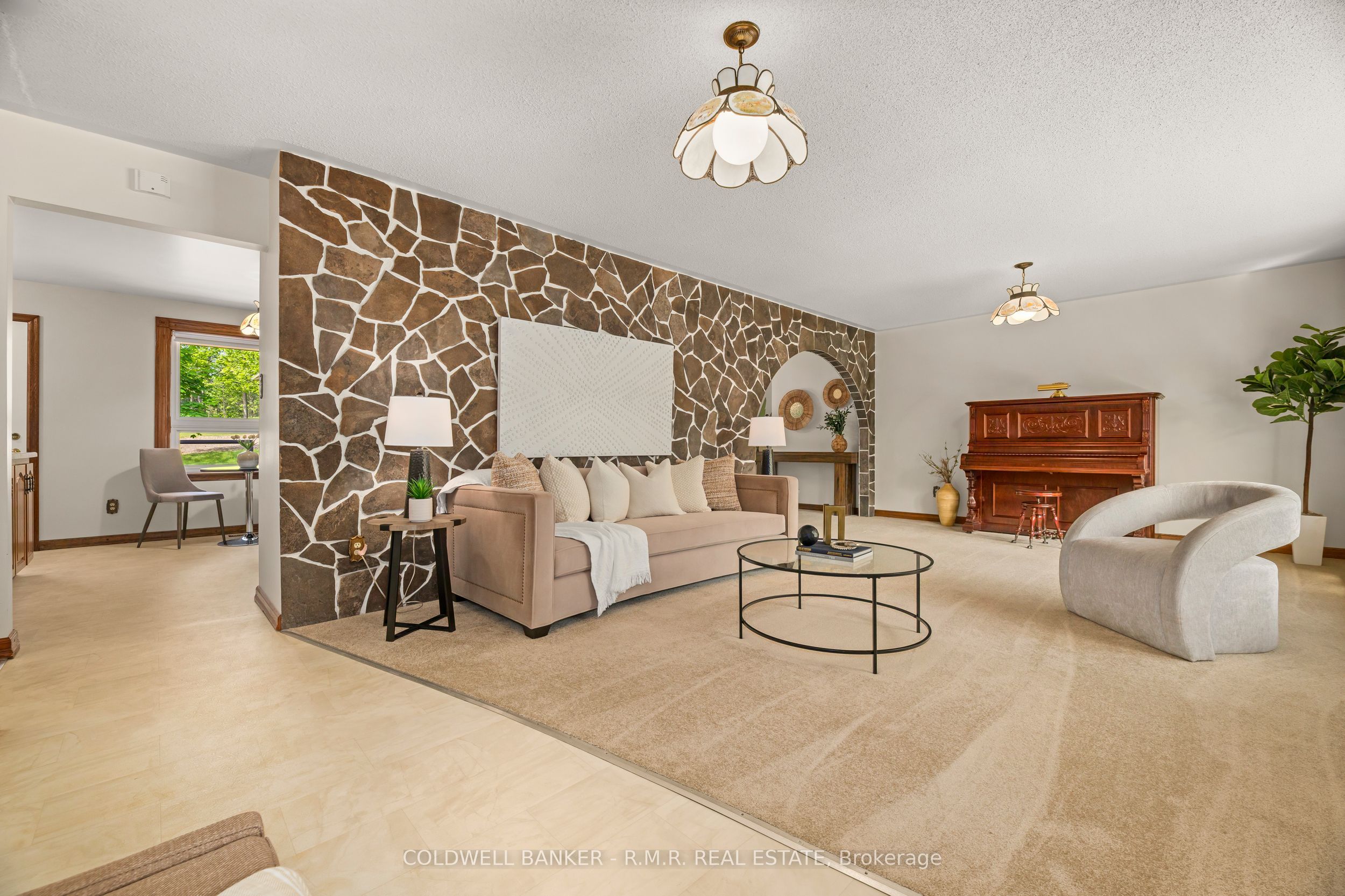 8754 Langstaff Road Property Photo 4