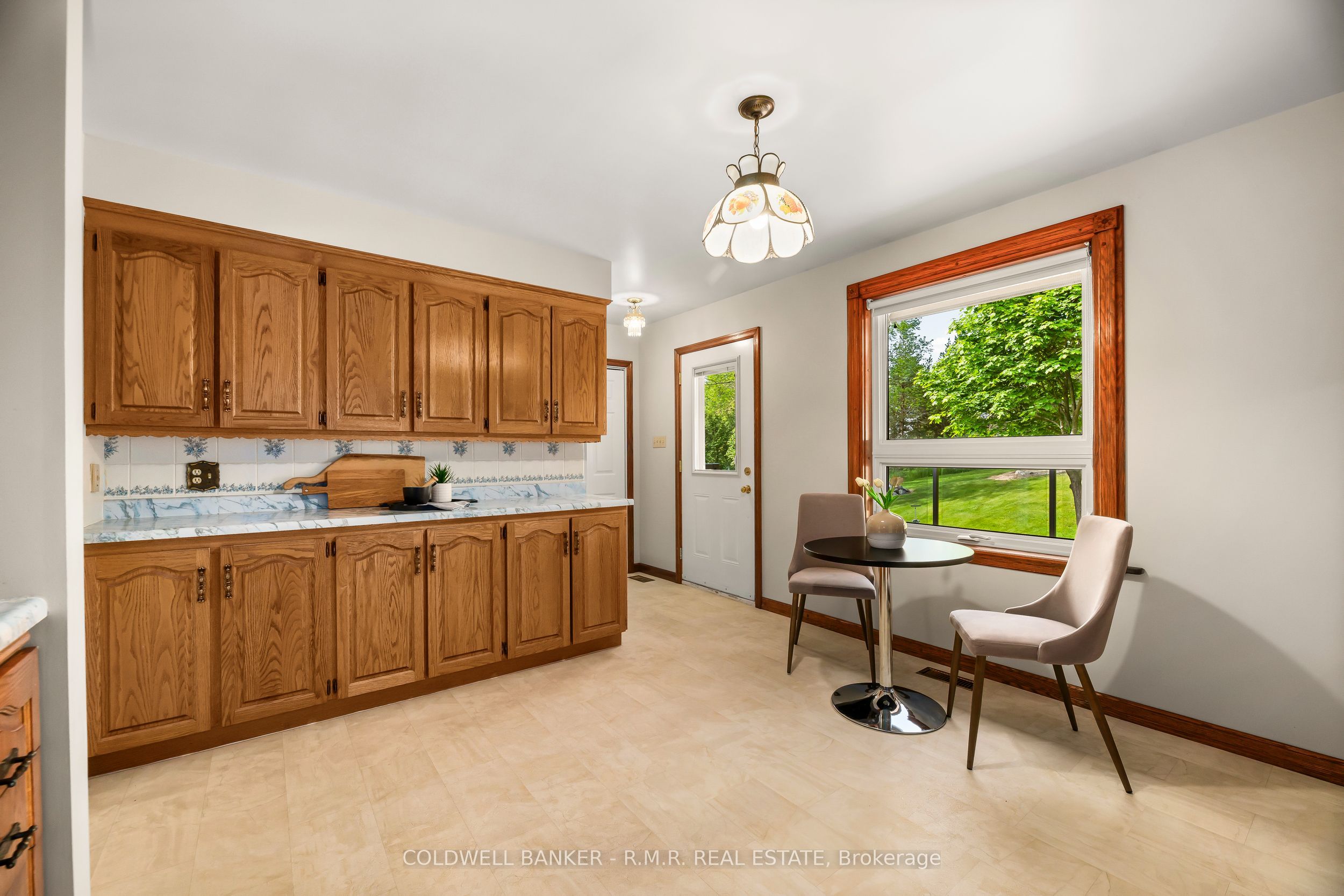 8754 Langstaff Road Property Photo 10