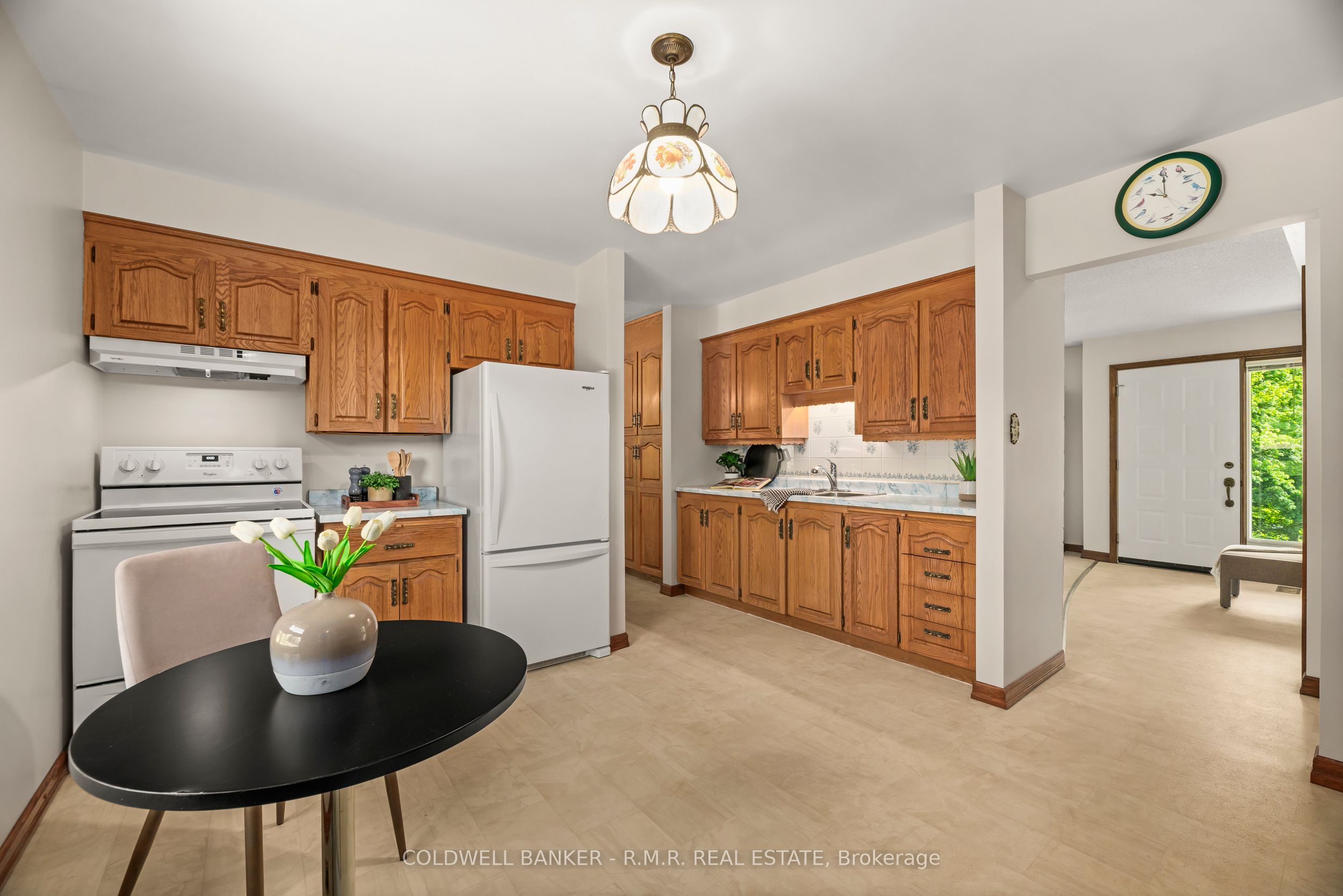 8754 Langstaff Road Property Photo 11