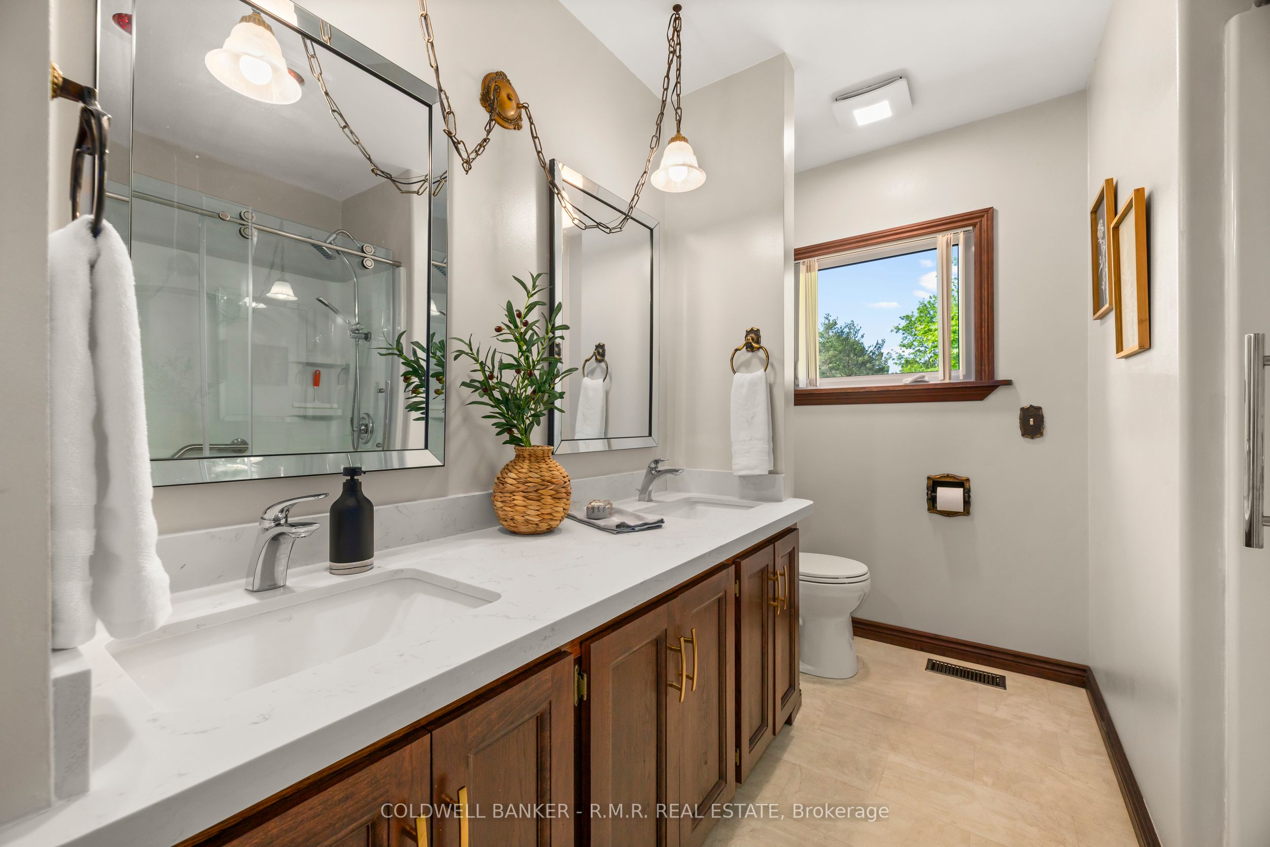 8754 Langstaff Road Property Photo 13