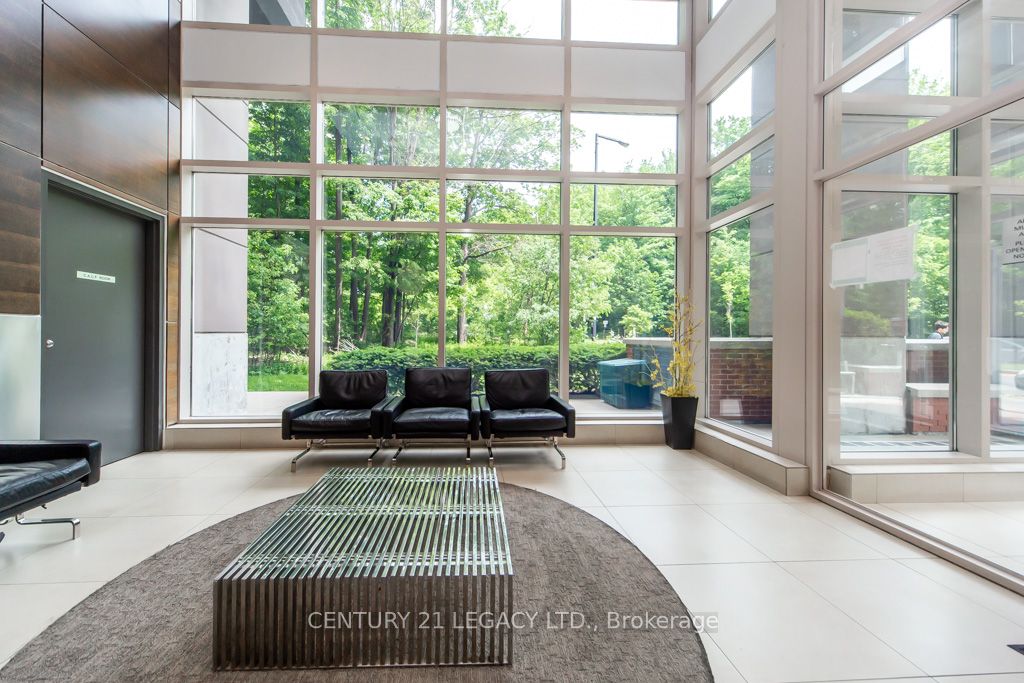 190 Borough Drive 507 Property Photo 6