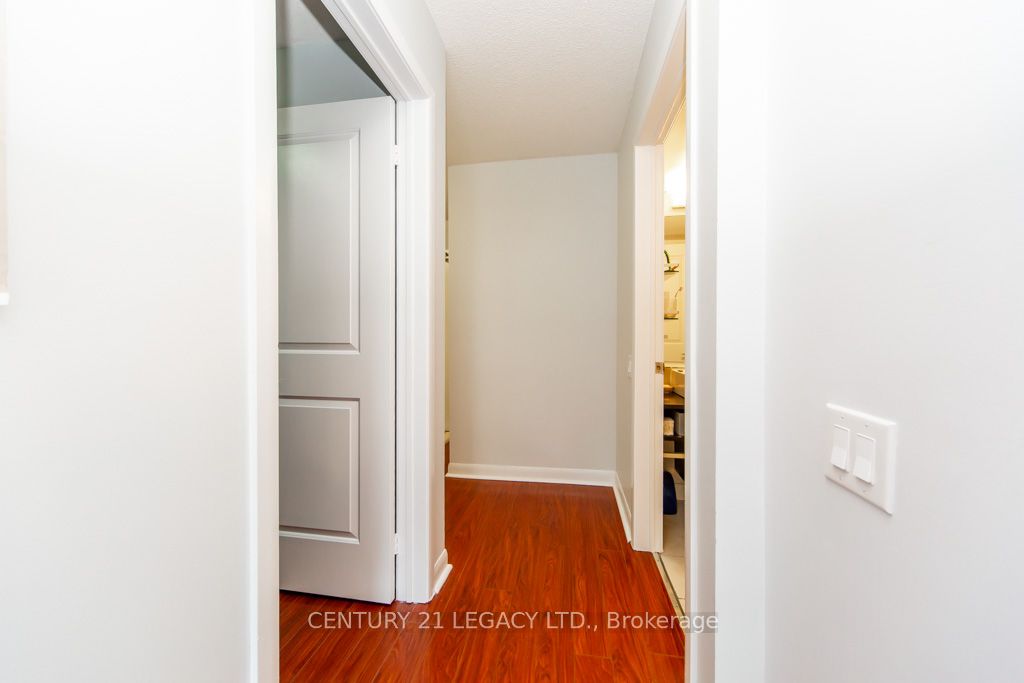 190 Borough Drive 507 Property Photo 27