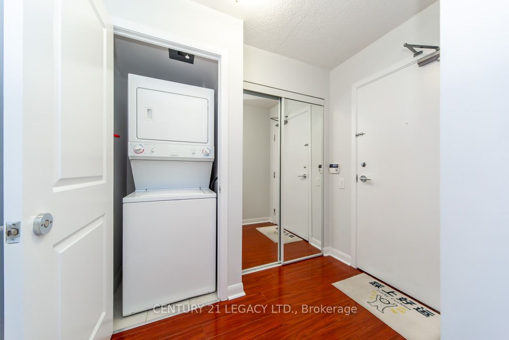 190 Borough Drive 507 Property Photo 32