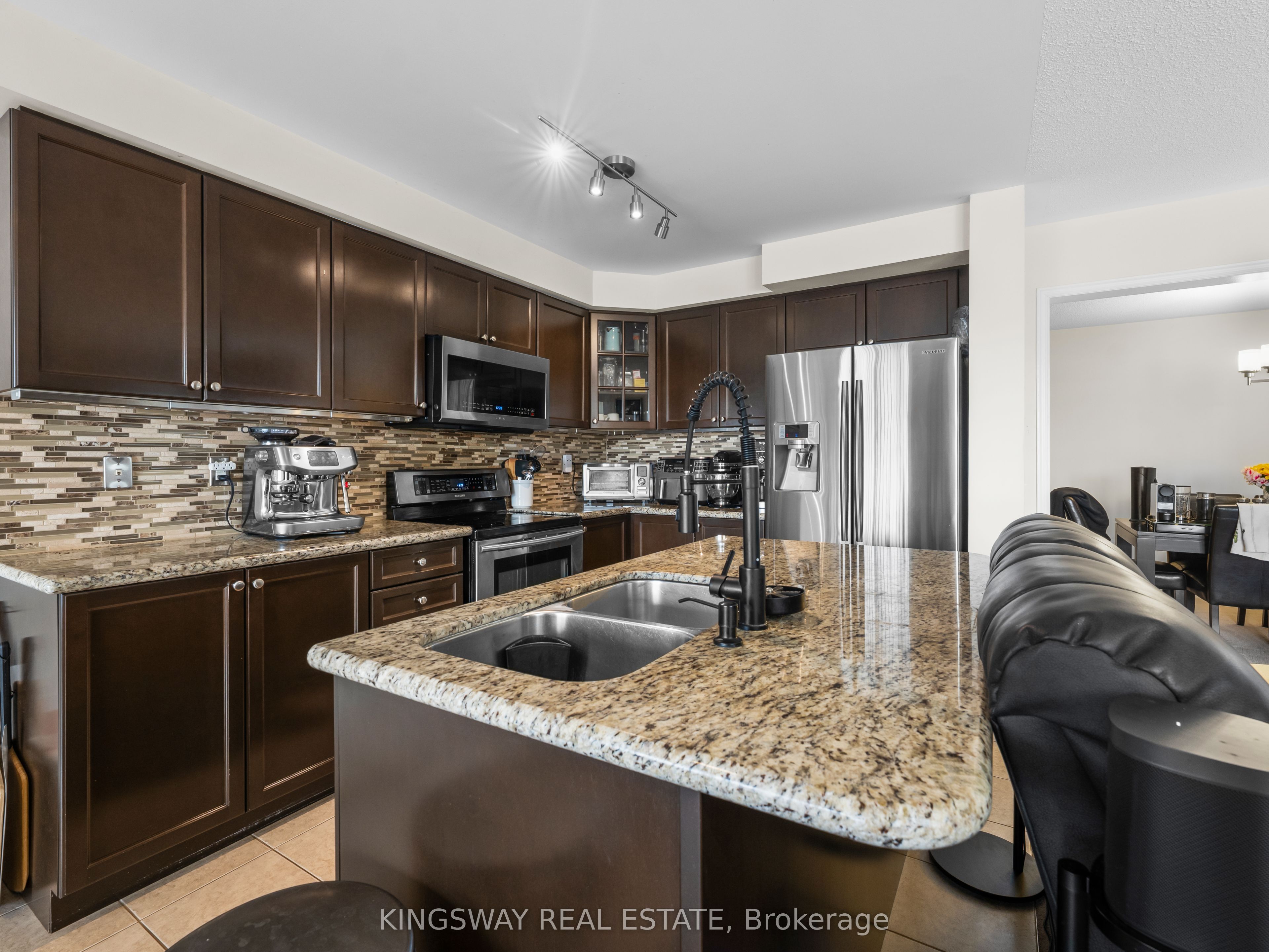57 Harbourside Drive Property Photo 6