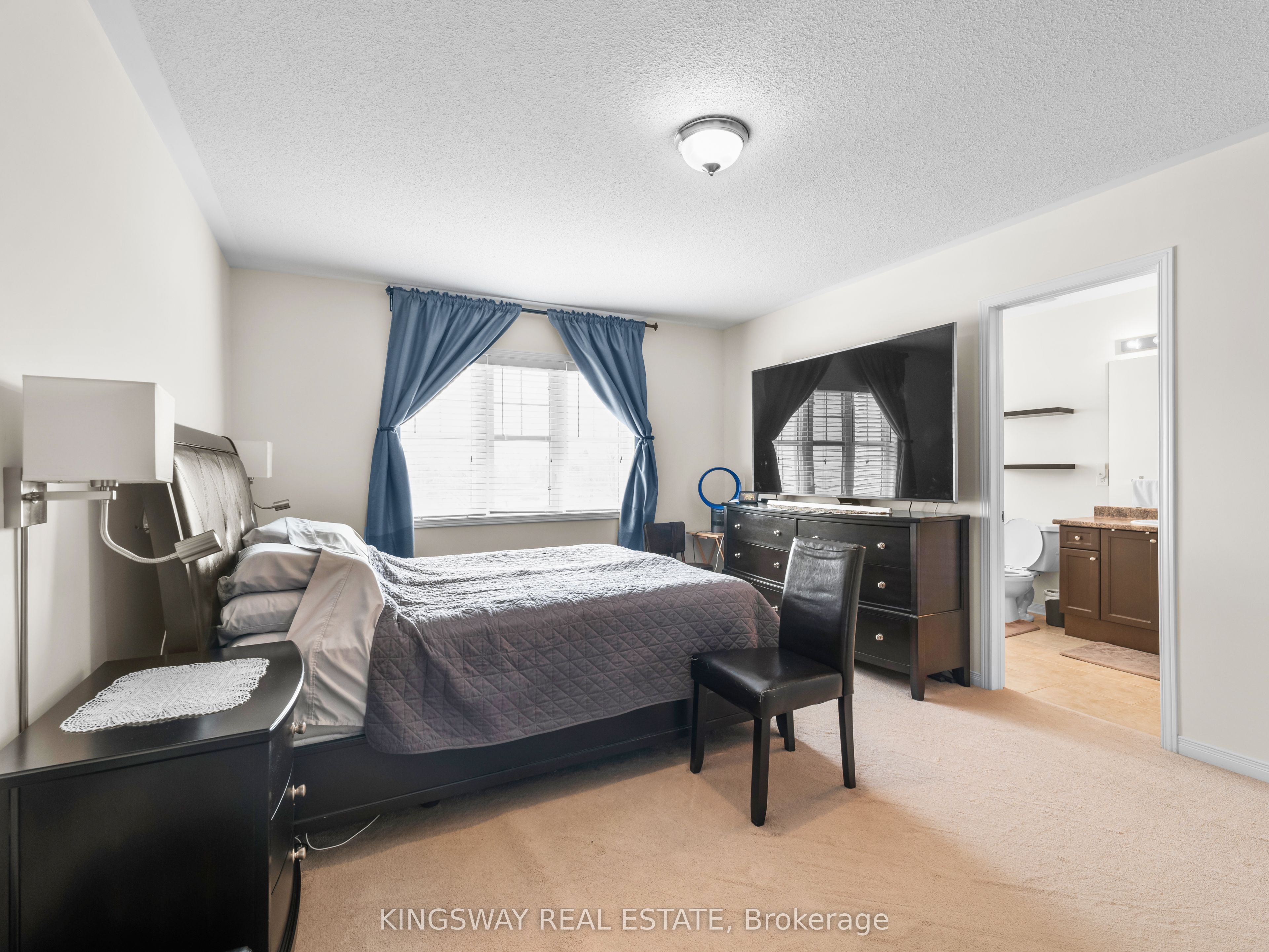 57 Harbourside Drive Property Photo 11