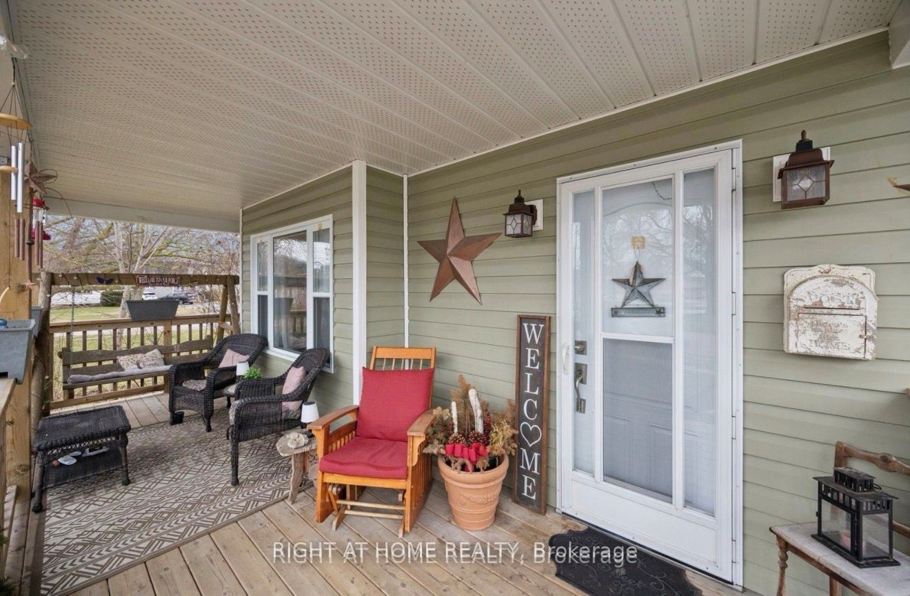 154 Admiral Road Property Photo 2