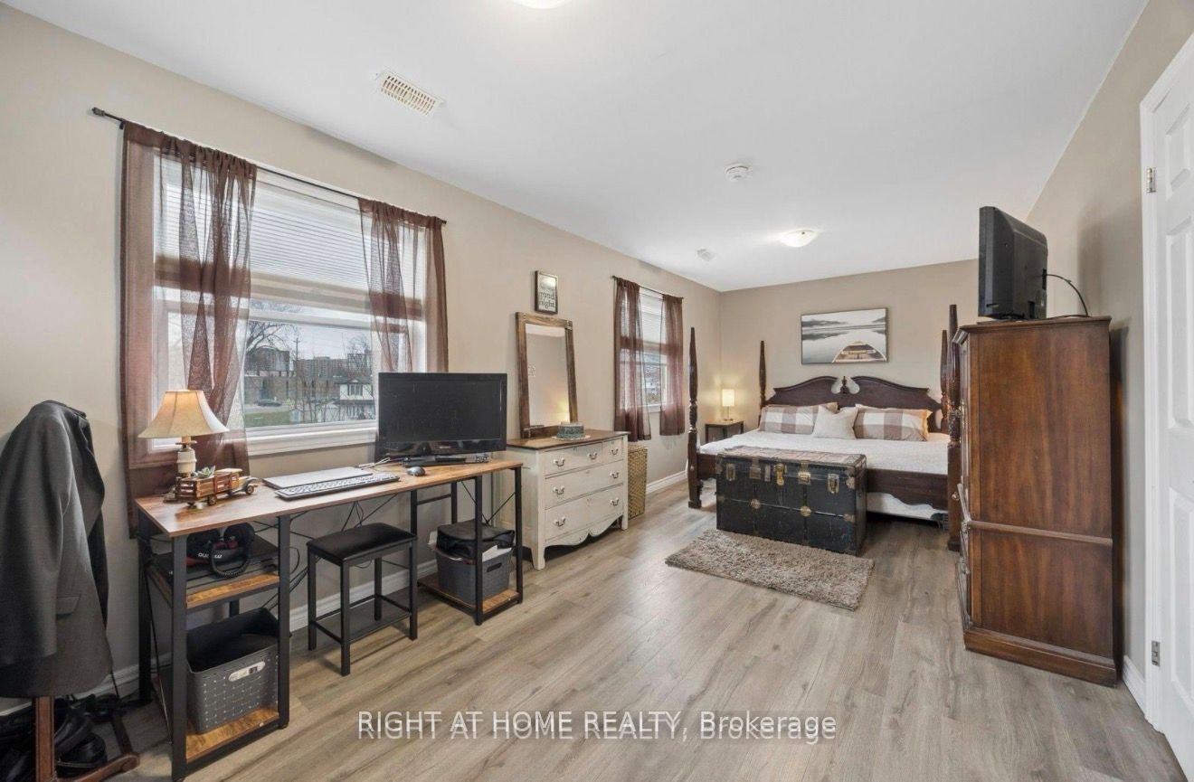 154 Admiral Road Property Photo 13
