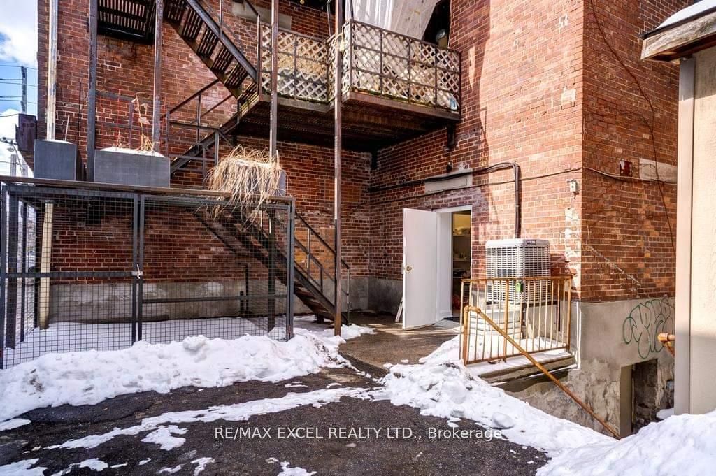 1883 Queen Street E Property Photo 21