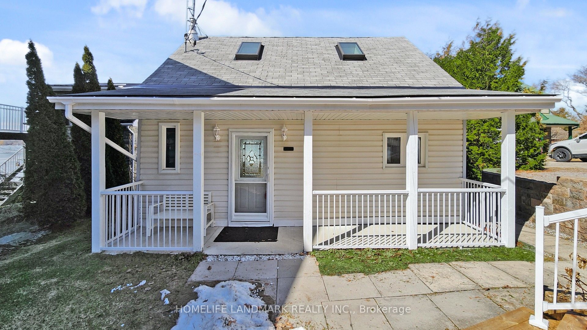 148 Coleman Crescent Property Photo 1