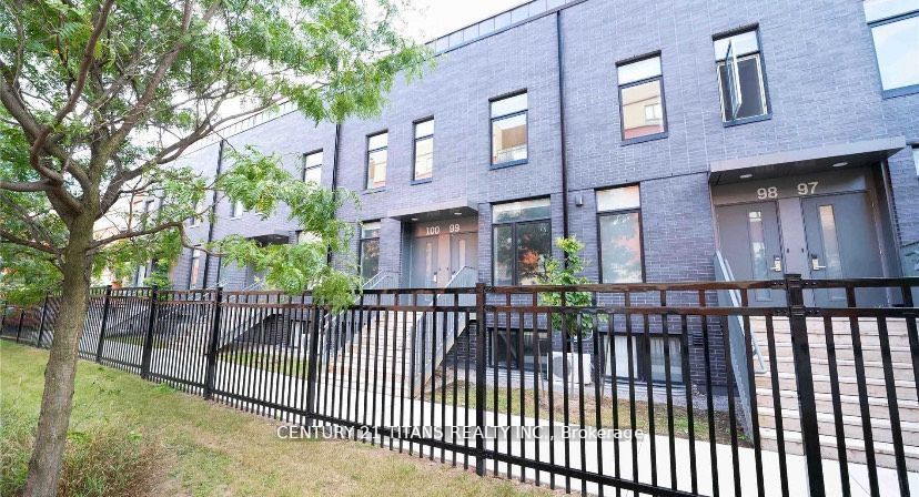 1780 E Simcoe Street N 98 Property Photo 2