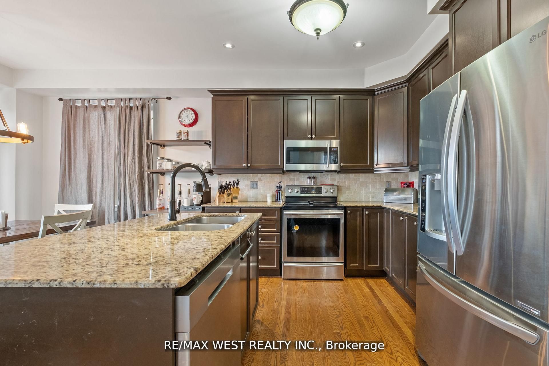 31 Buxton Lane Property Photo 10