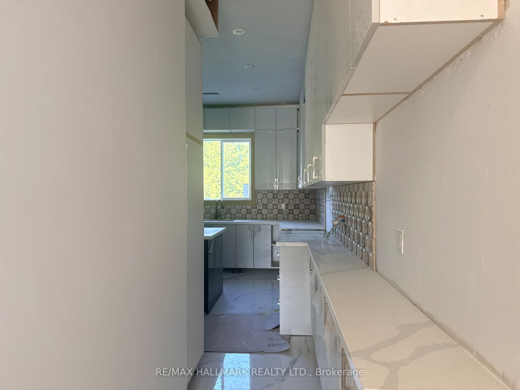 783 Midland Avenue Property Photo 6