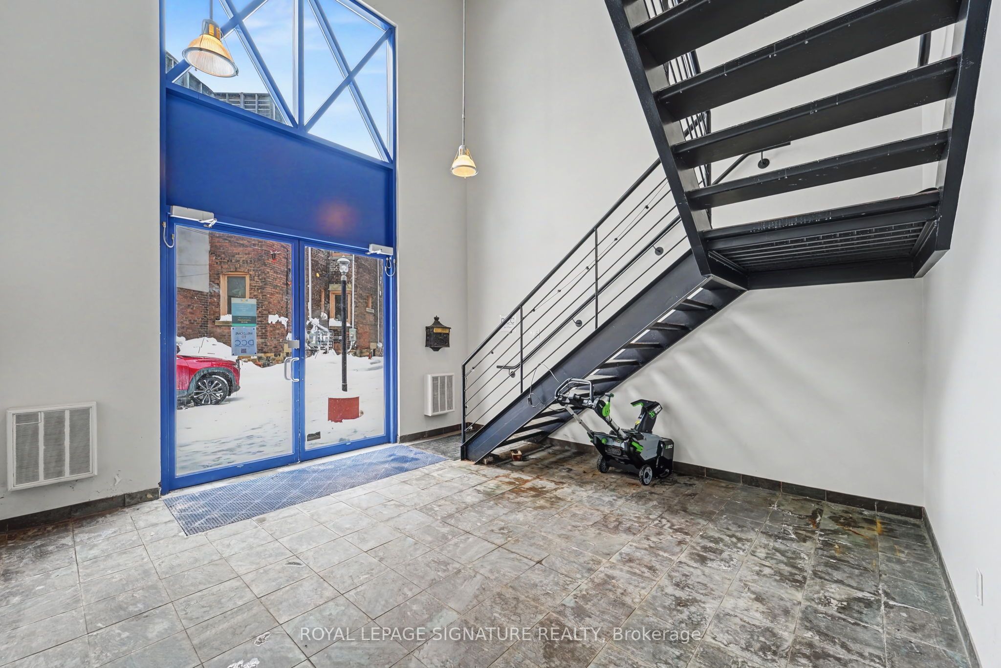 259 Danforth Avenue Office D Property Photo 6