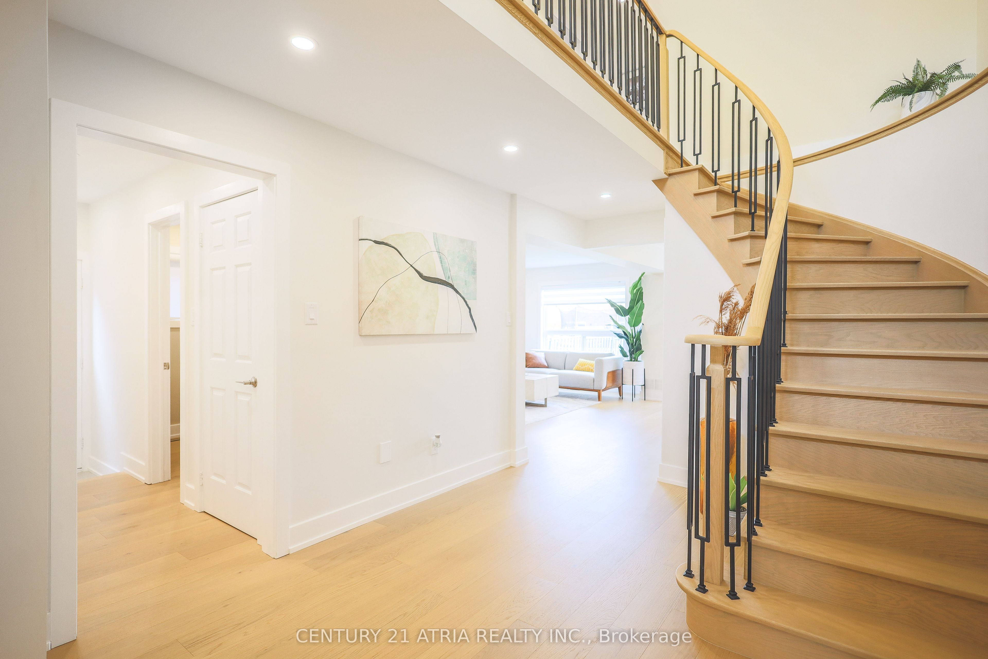 34 Raynes Crescent Property Photo 6