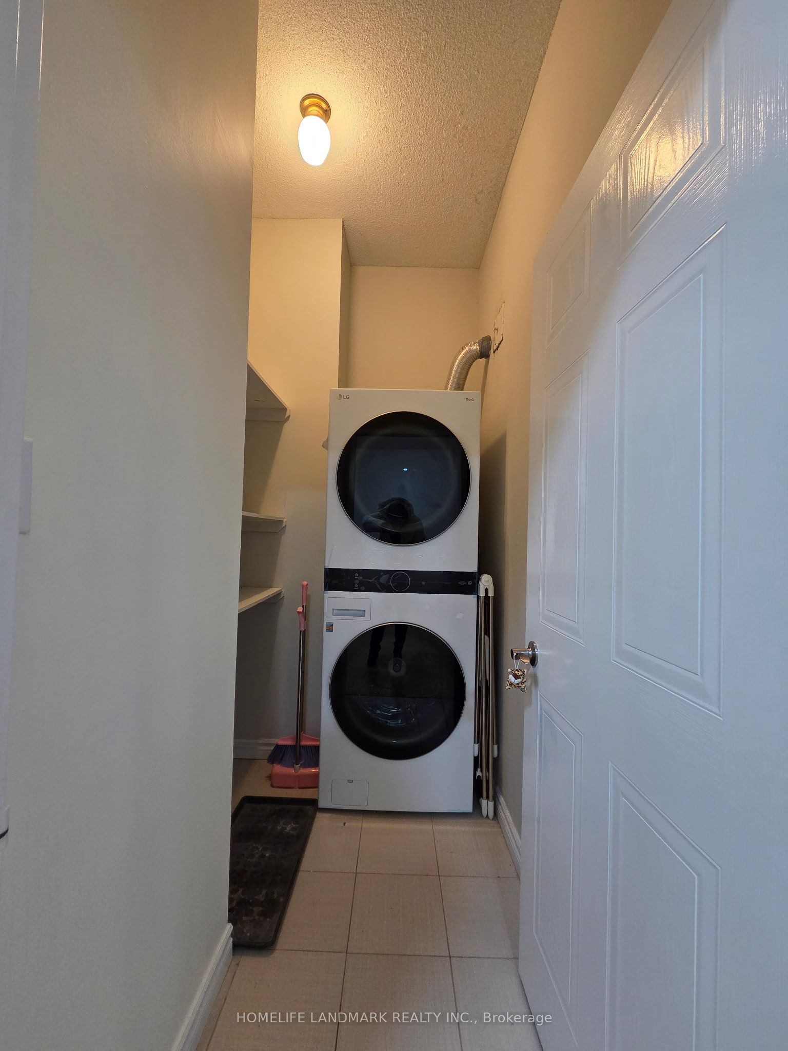 80 Alton Towers Circle 106 Property Photo 44
