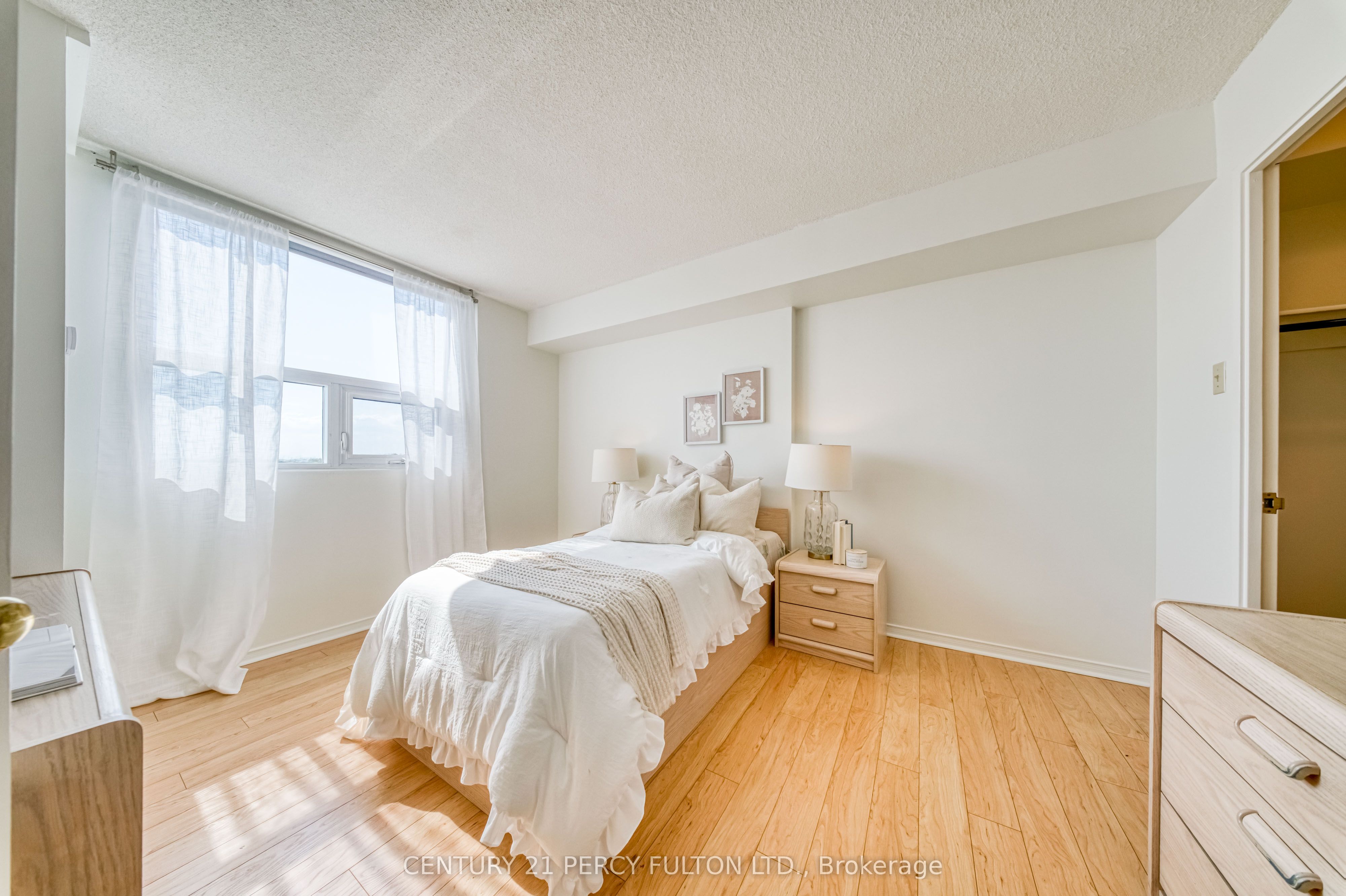 2 Westney Road N 1004 Property Photo 26