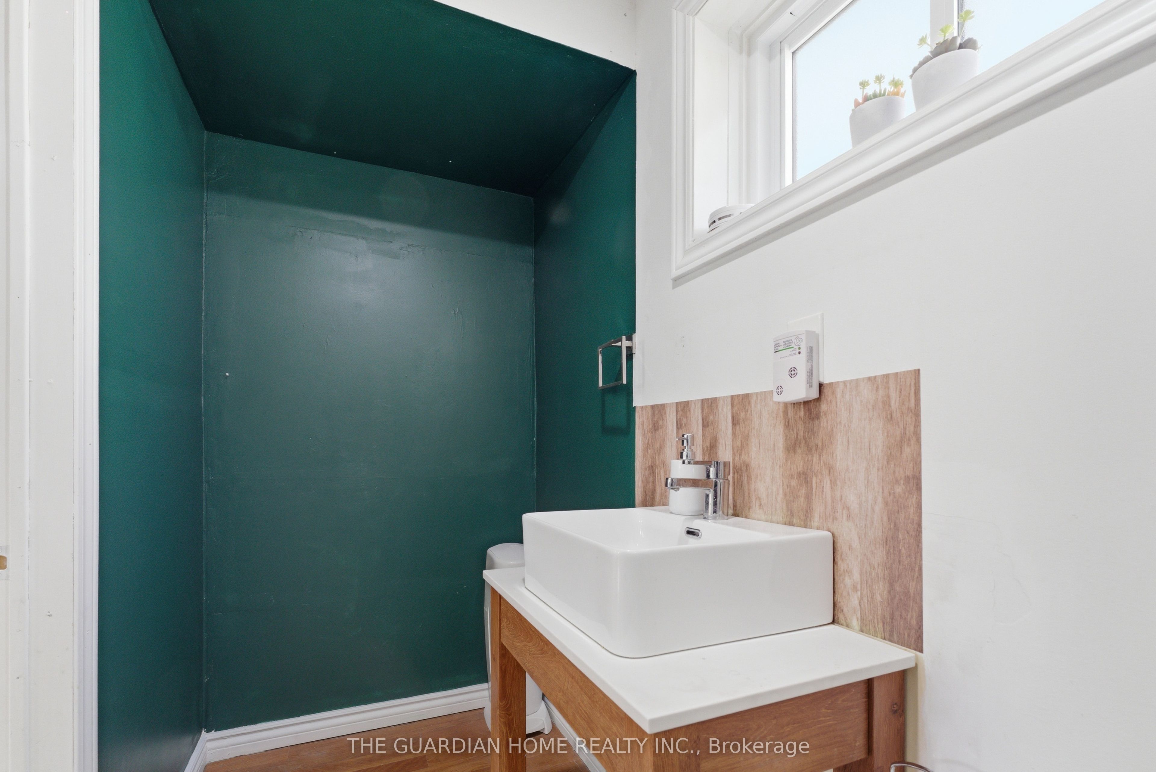 174 Harmony Road S Property Photo 39