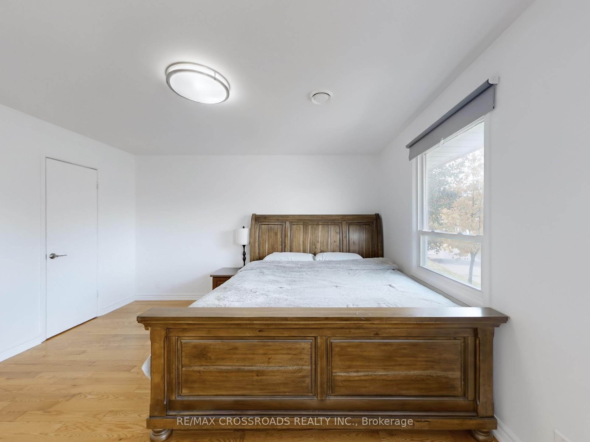 49 King Louis Crescent Property Photo 15