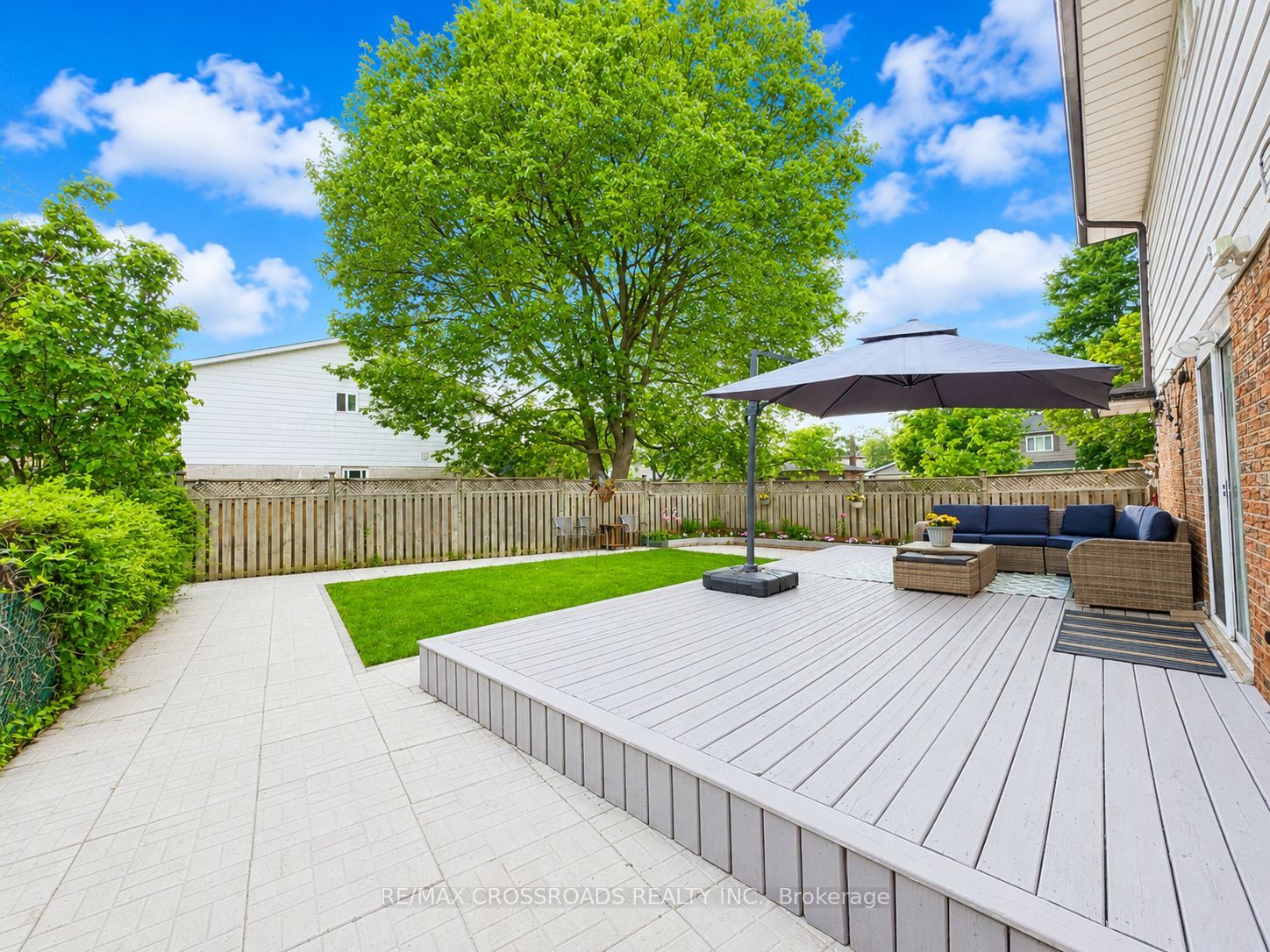 49 King Louis Crescent Property Photo 31