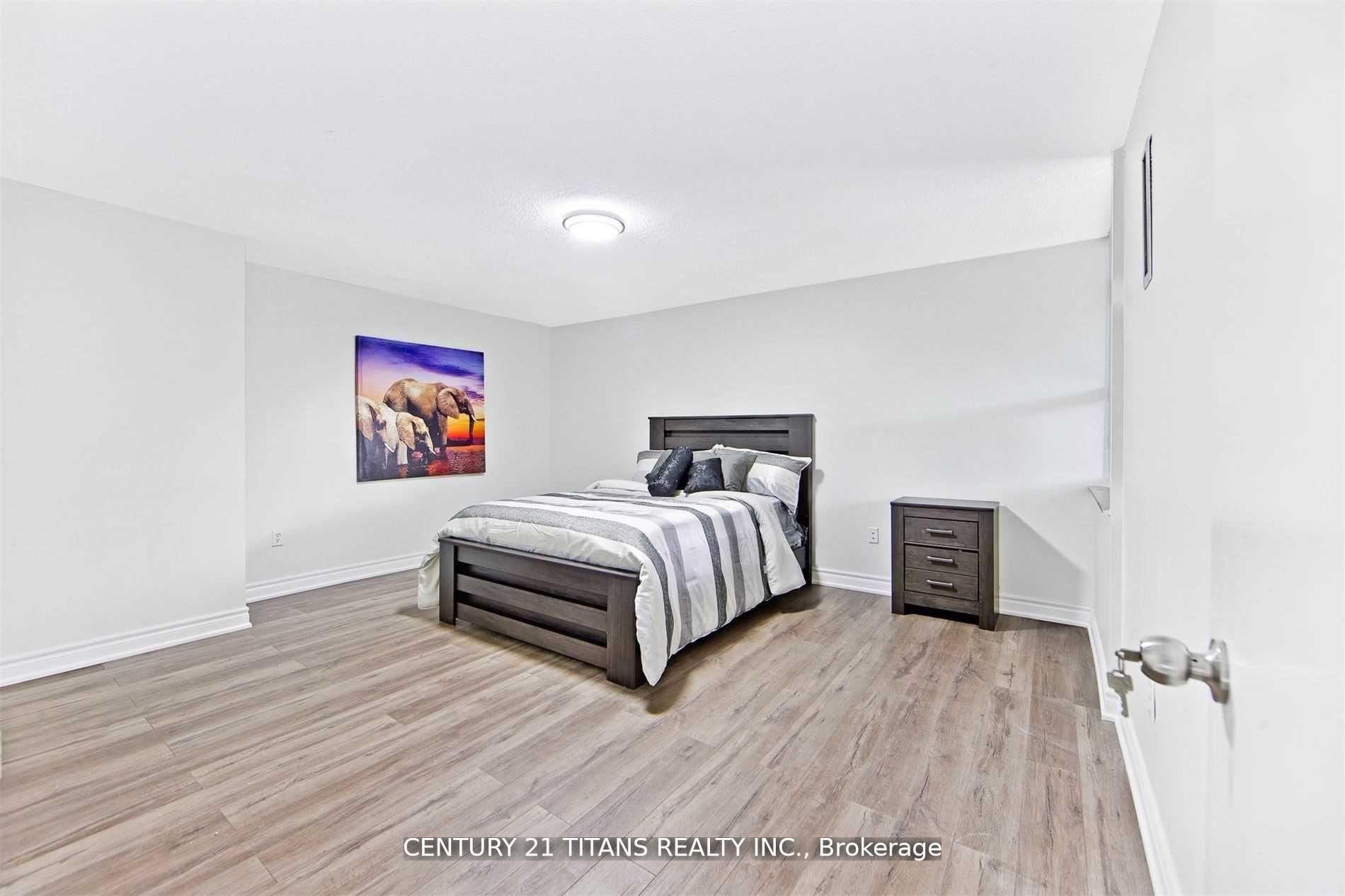 4064 Lawrence Avenue E #510 Property Photo 3
