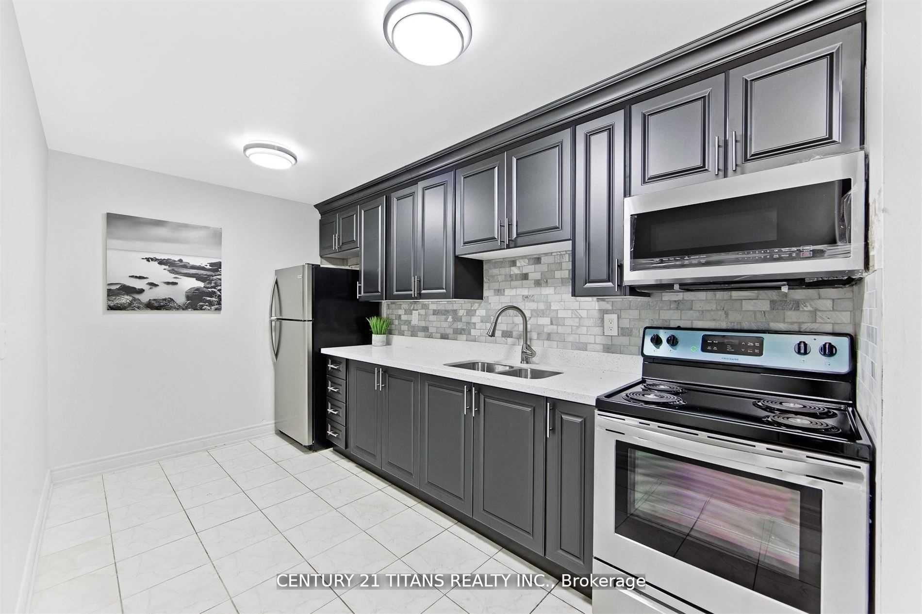 4064 Lawrence Avenue E #510 Property Photo 4