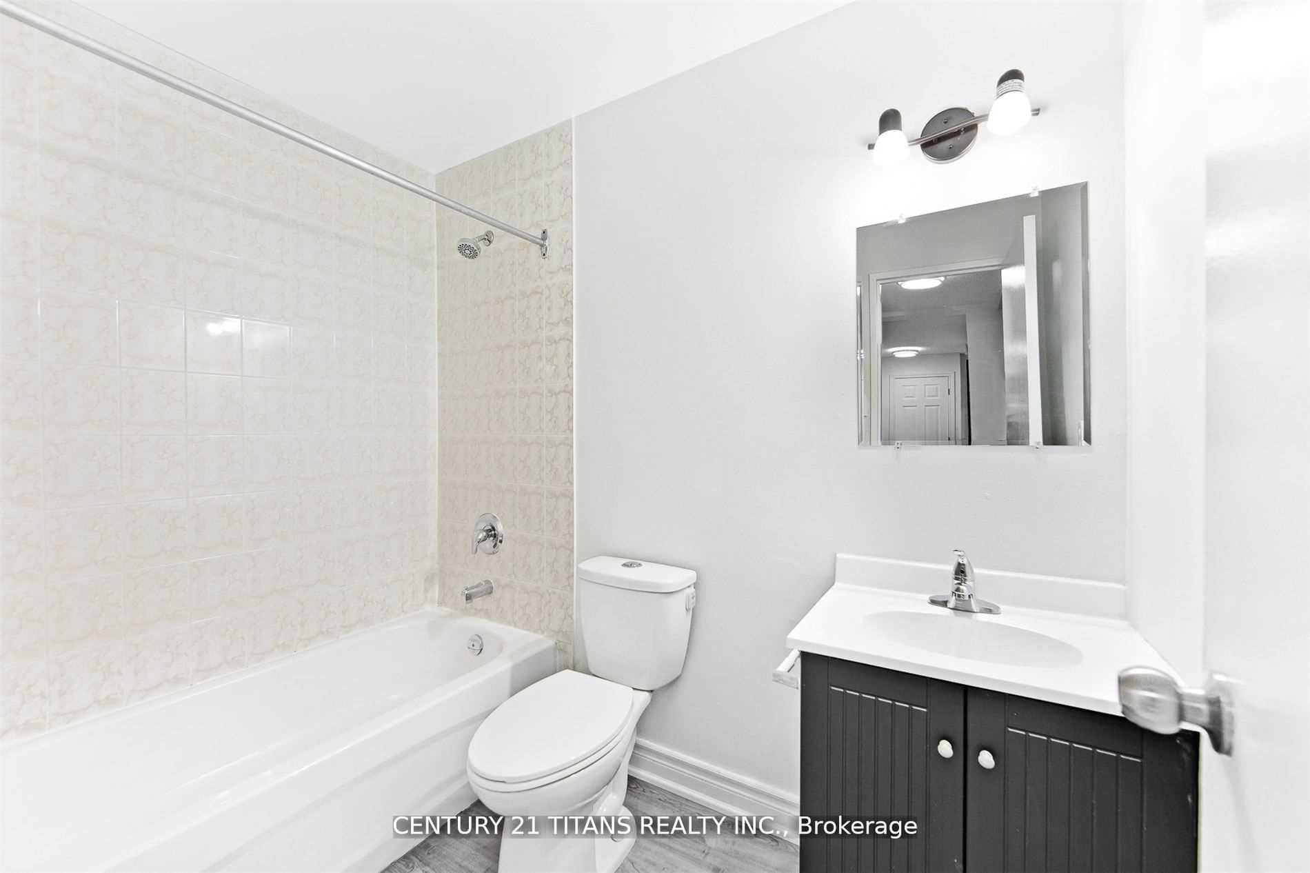 4064 Lawrence Avenue E #510 Property Photo 6