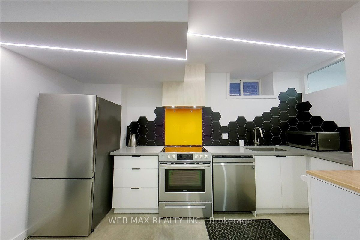 173 Milverton Boulevard Property Photo 33