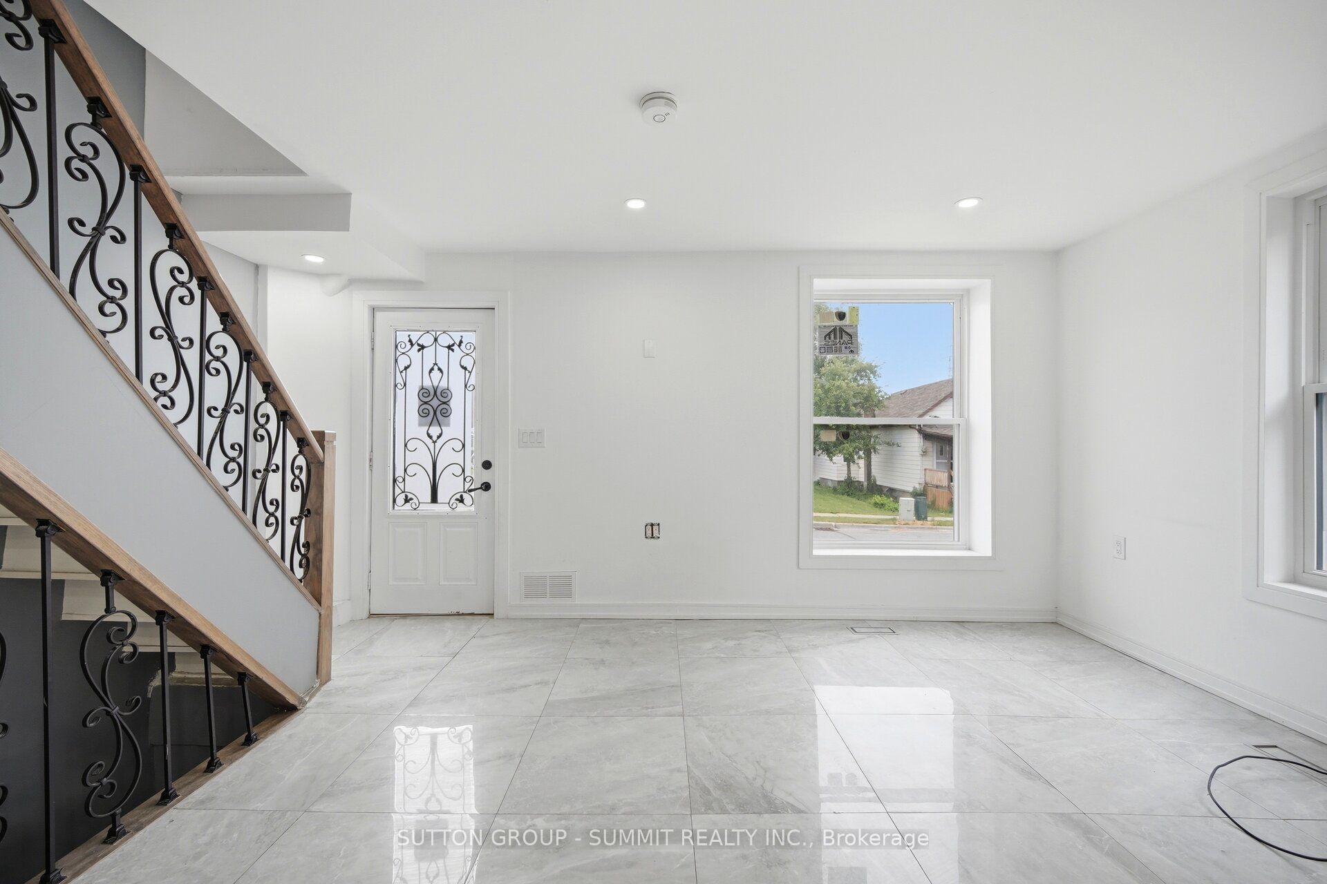 11 Maple Street Property Photo 6