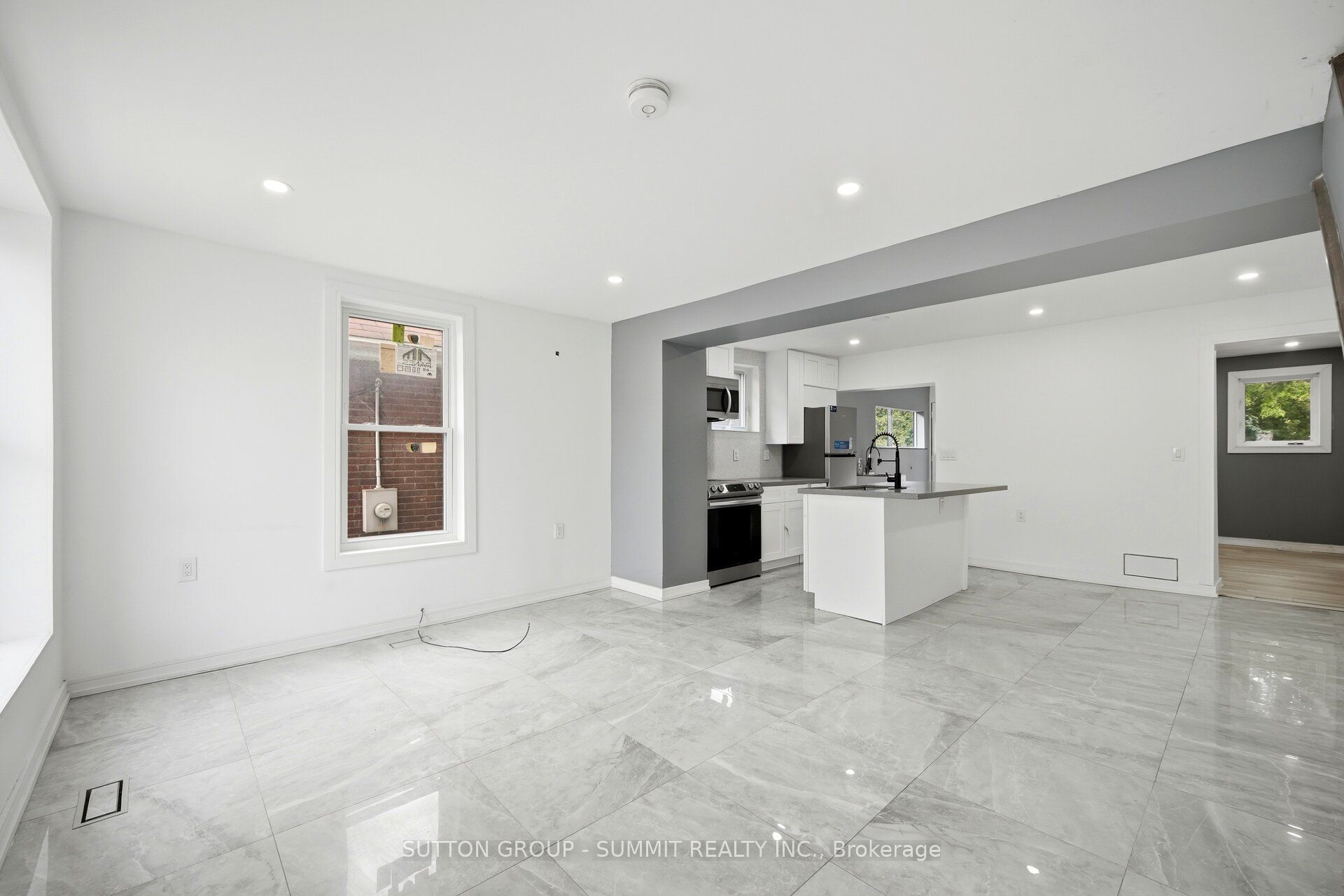 11 Maple Street Property Photo 7
