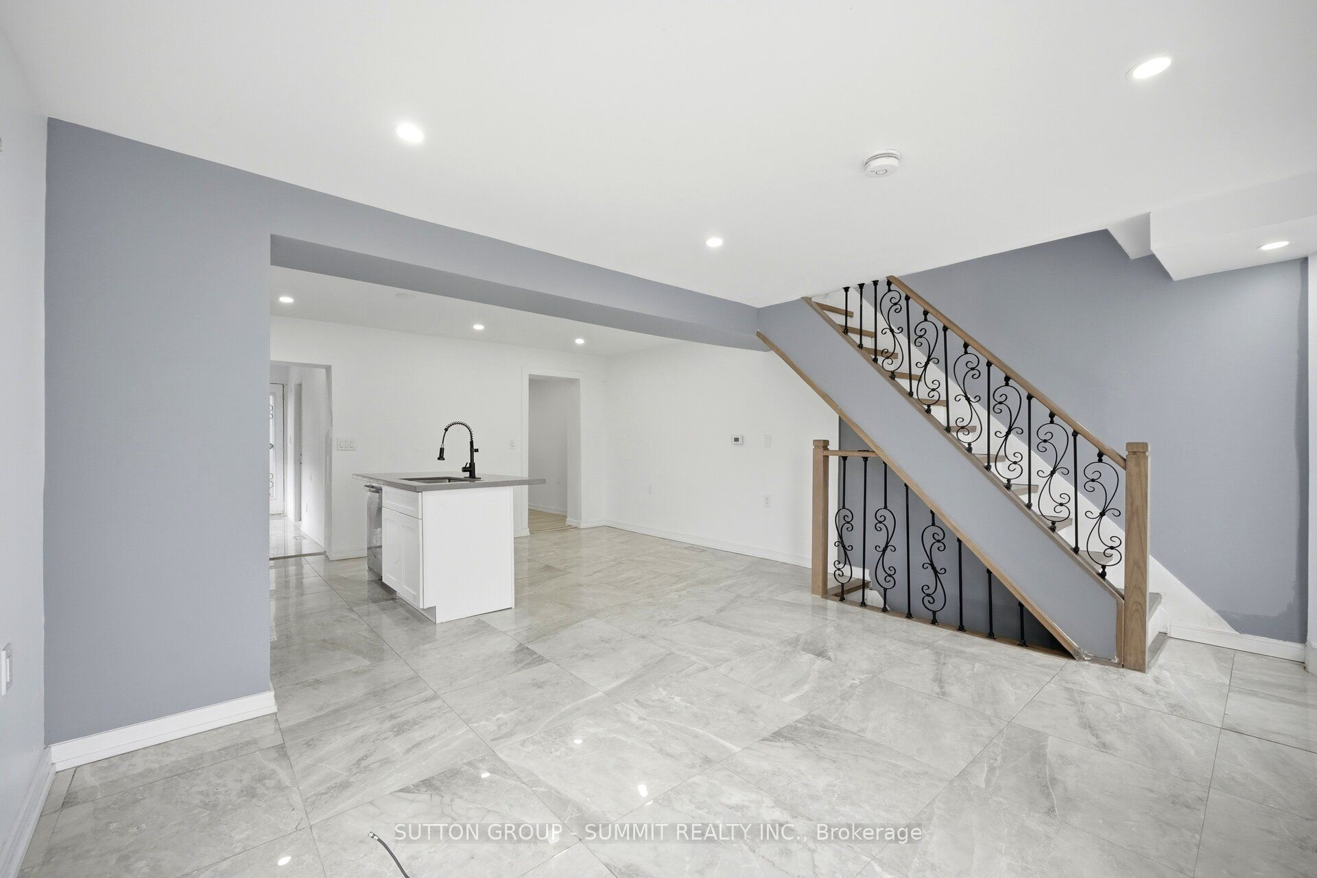 11 Maple Street Property Photo 9