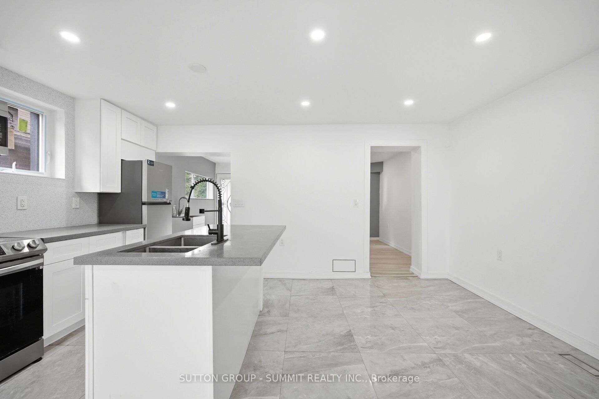 11 Maple Street Property Photo 10