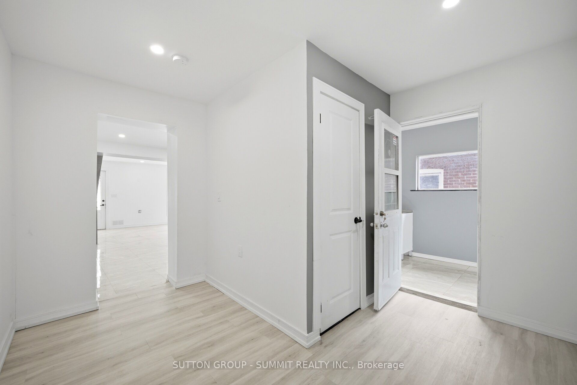 11 Maple Street Property Photo 14