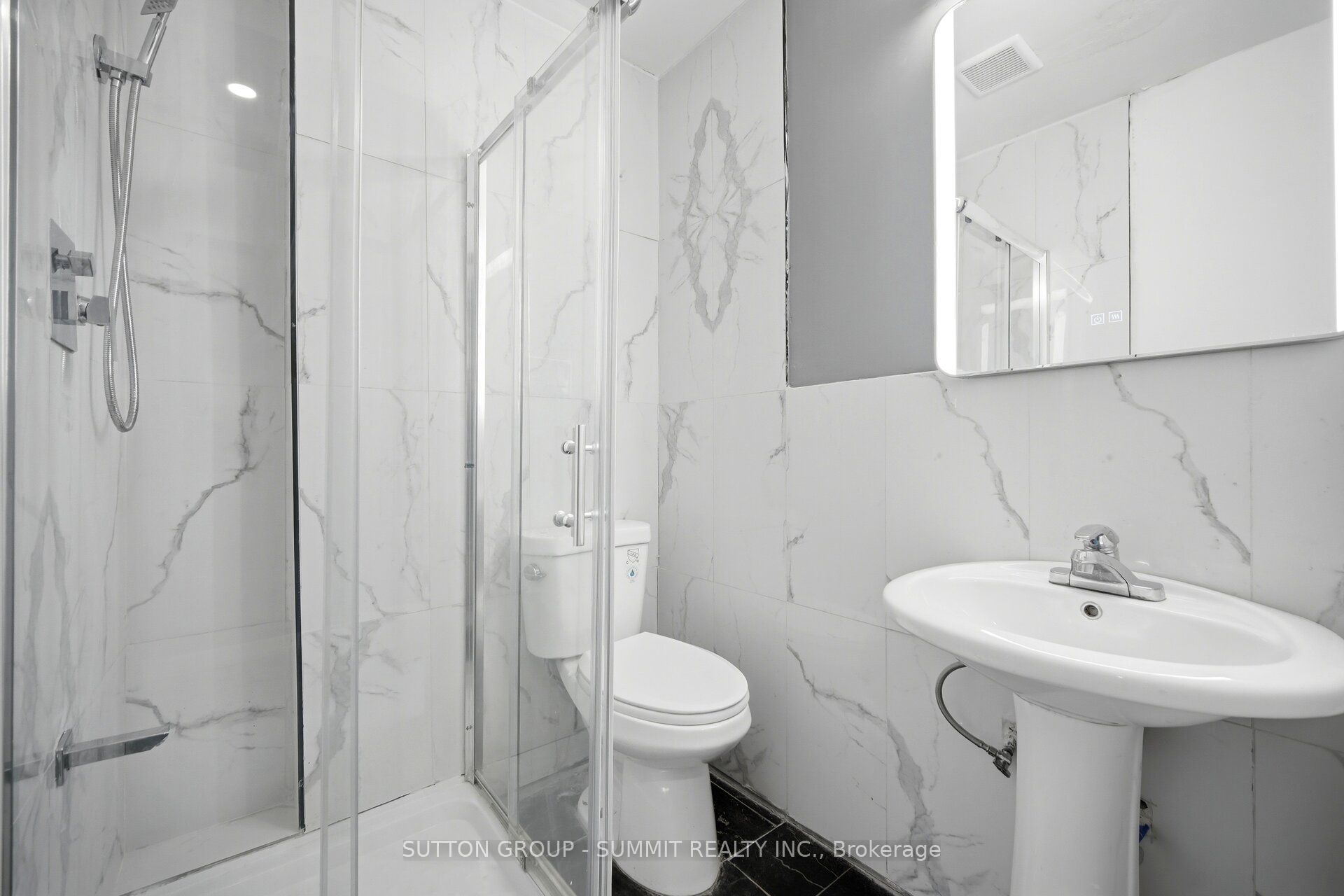11 Maple Street Property Photo 17