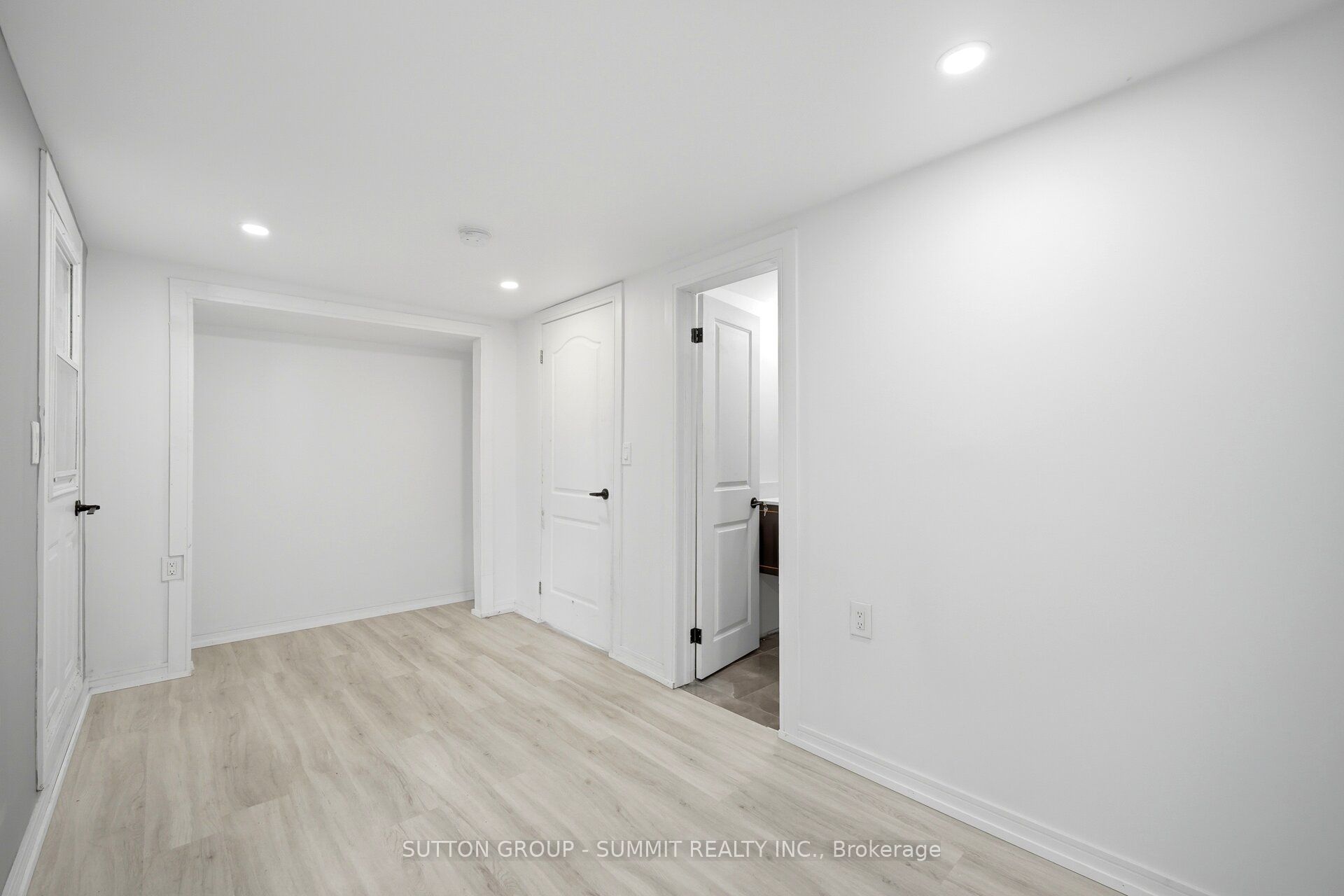 11 Maple Street Property Photo 21