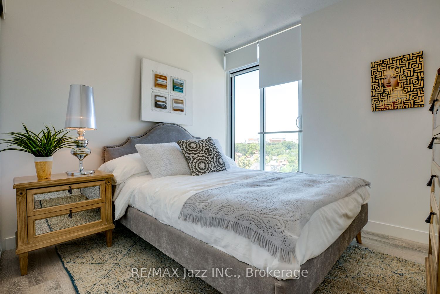 100 Bond Street E 305 Property Photo 5