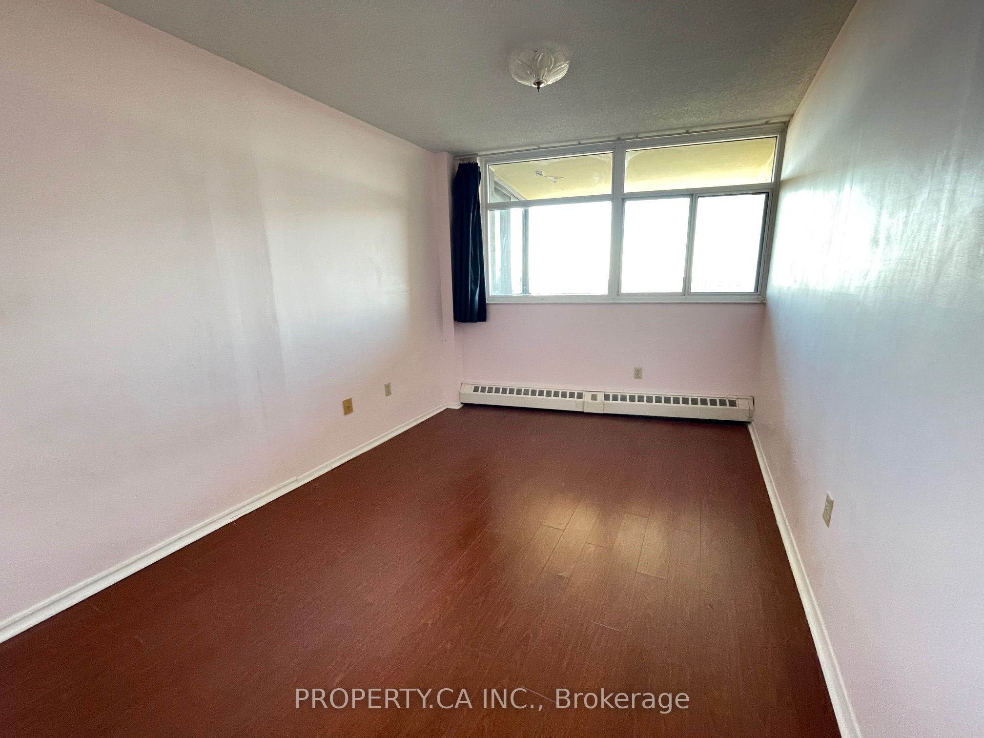 2050 Bridletowne Circle 1904 Property Photo 3