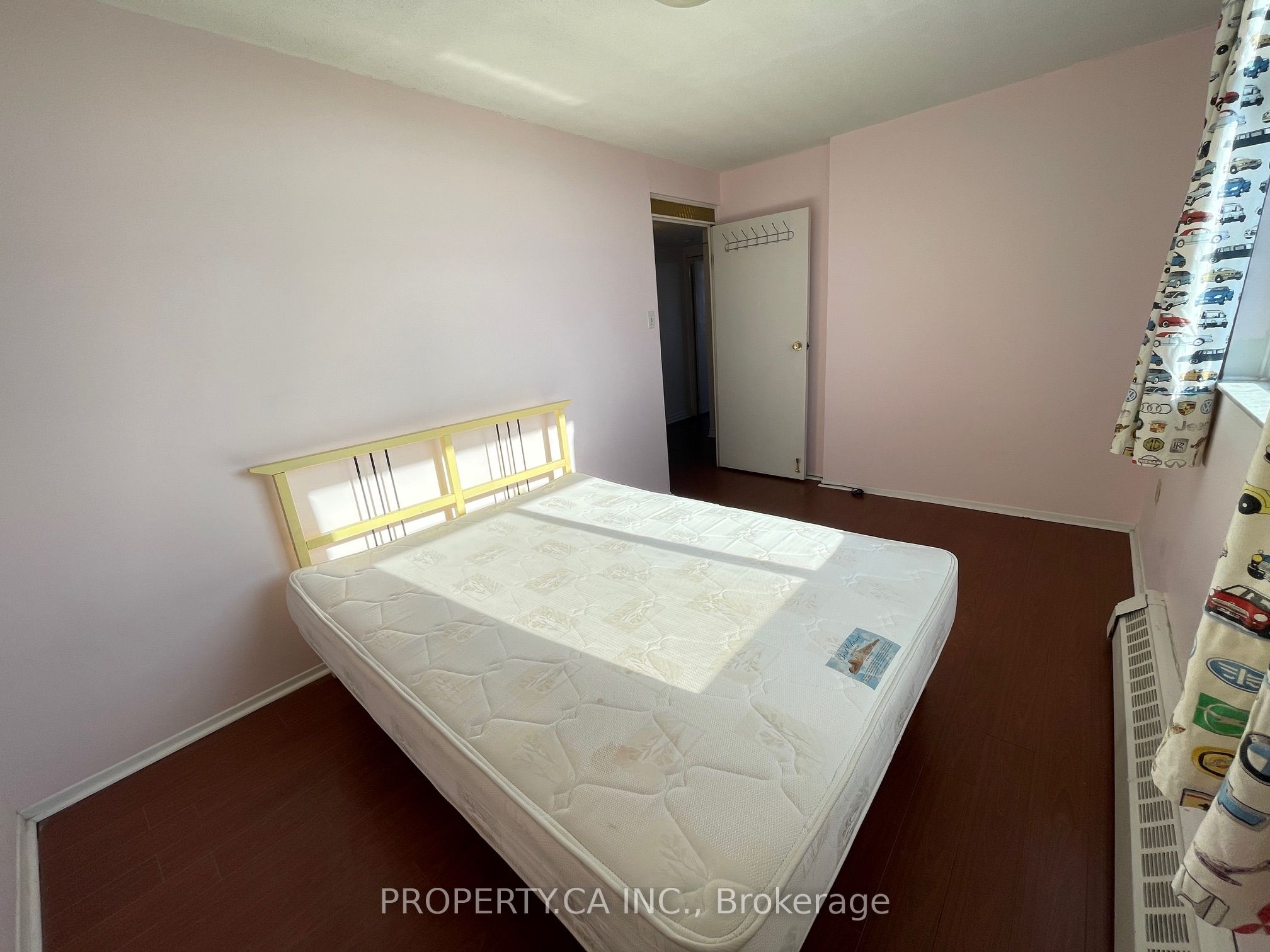 2050 Bridletowne Circle 1904 Property Photo 4